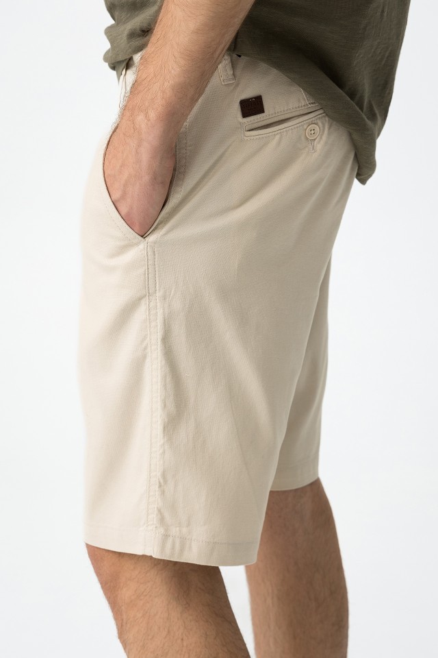 Pantalones cortos chinos de corte slim