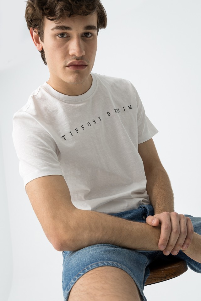 T-shirt Bordada