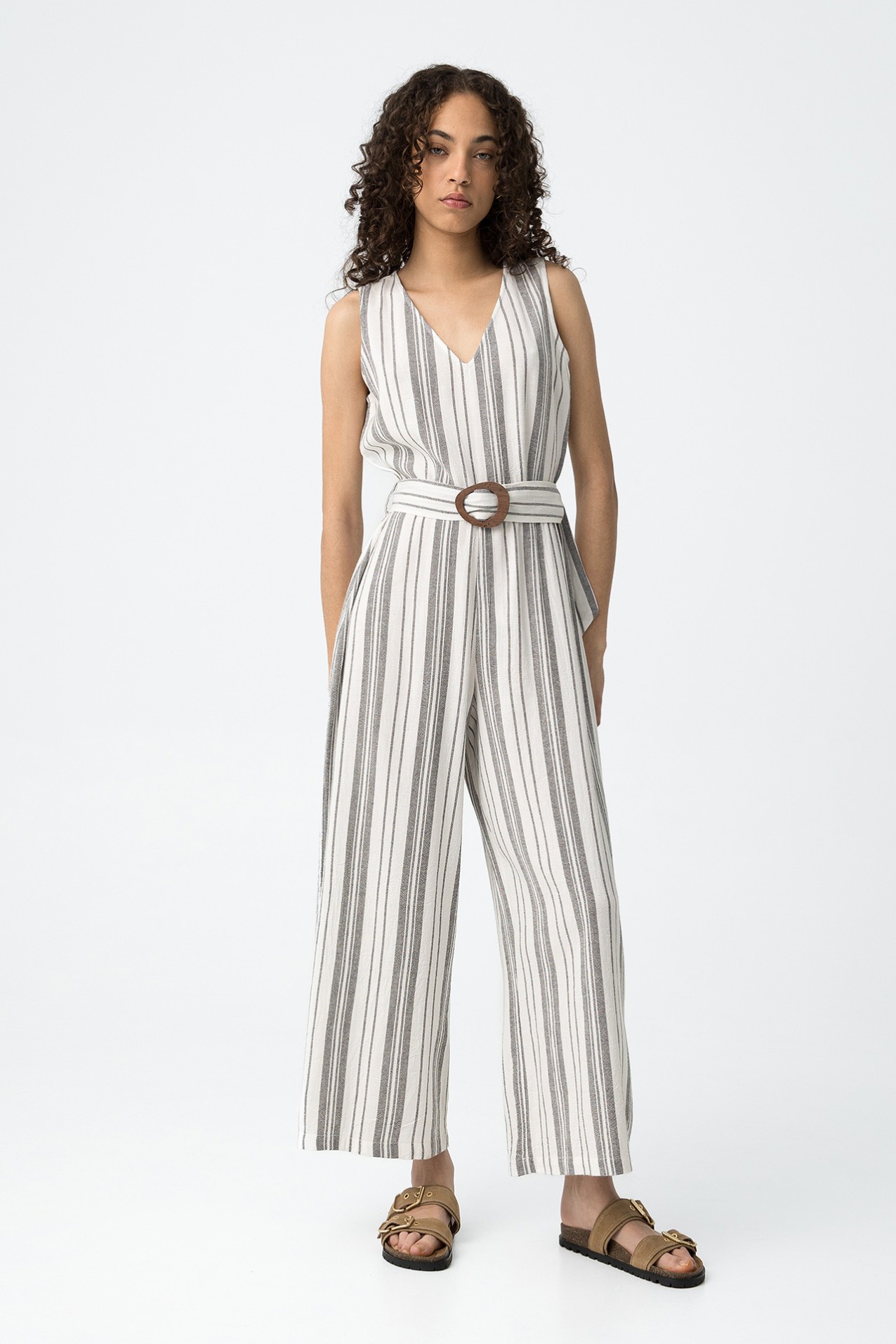 Mono a rayas elegante