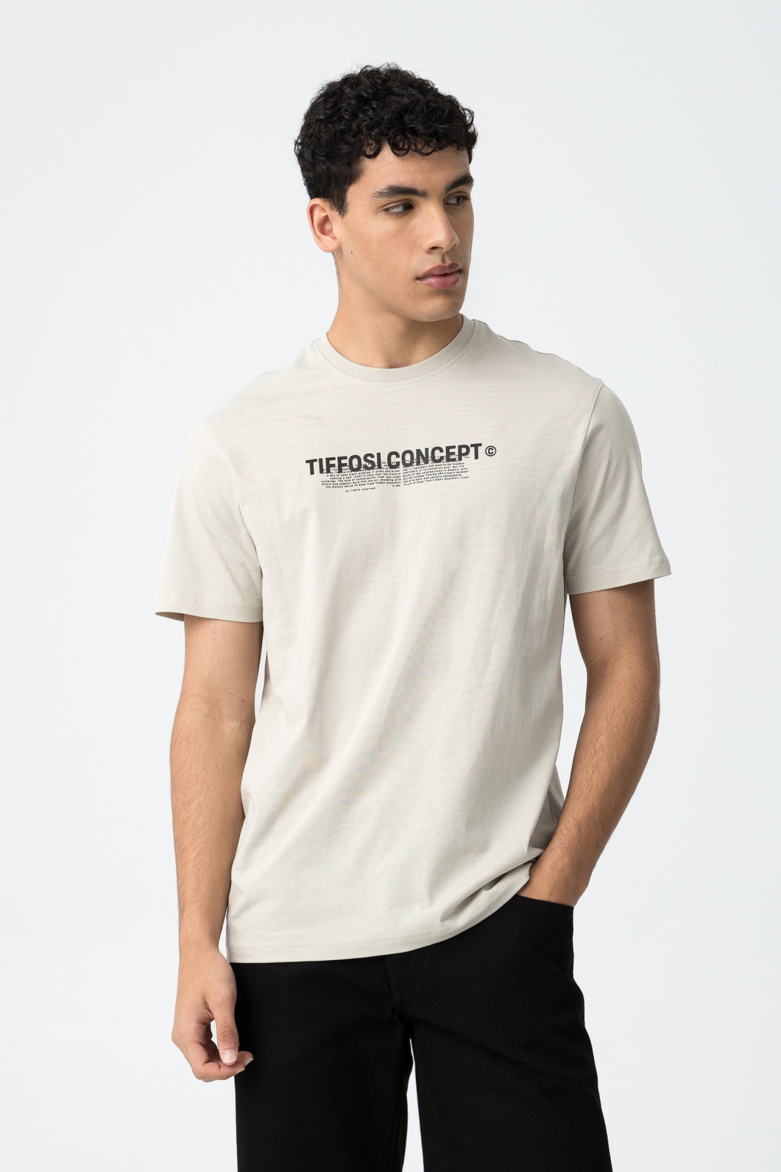 T-shirt com Estampado Frontal