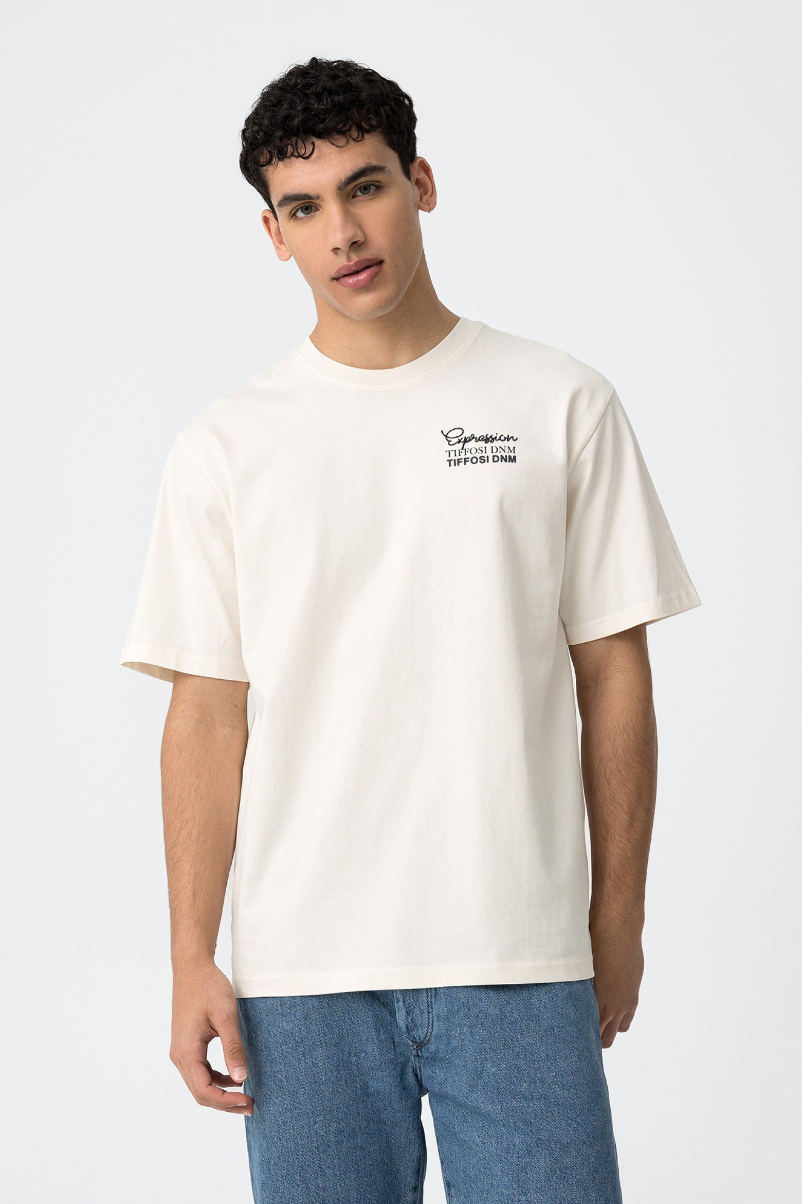 Camiseta con estampado frontal