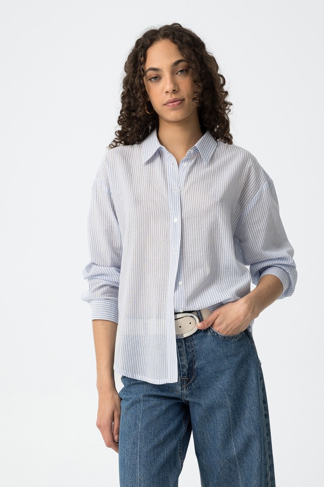 Camisa Relaxed Fit con Rayas Perforadas