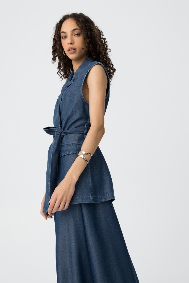 Denim effect vest