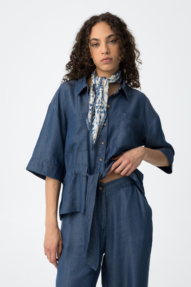 Short Sleeve Relaxed Fit Denim Shirt with Belt