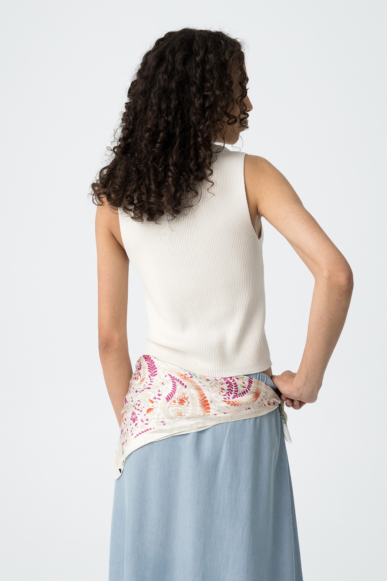 Chaleco de punto canal con lazos