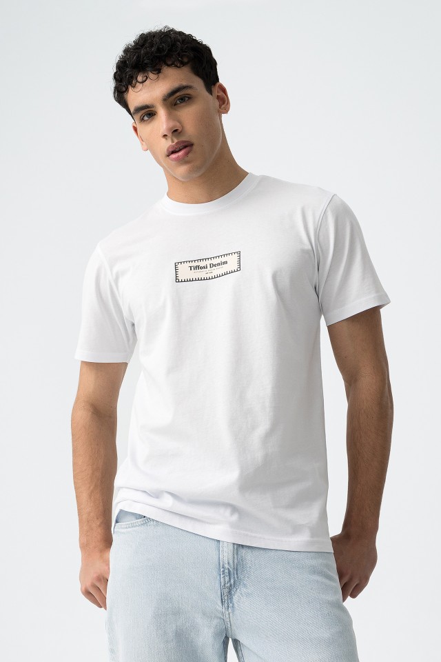 T-shirt with Front Print with Volume