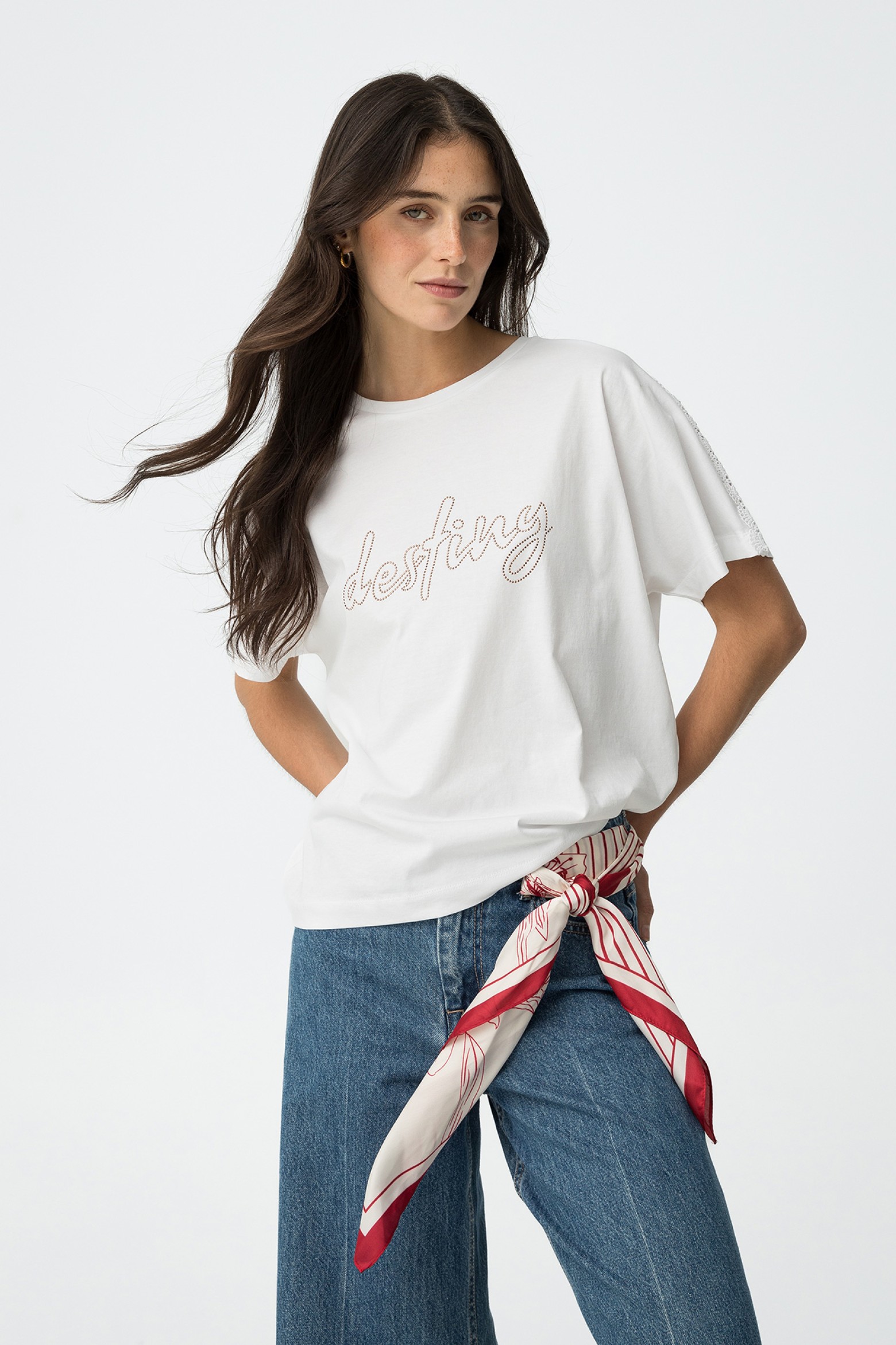 T-shirt com Aplicaes
