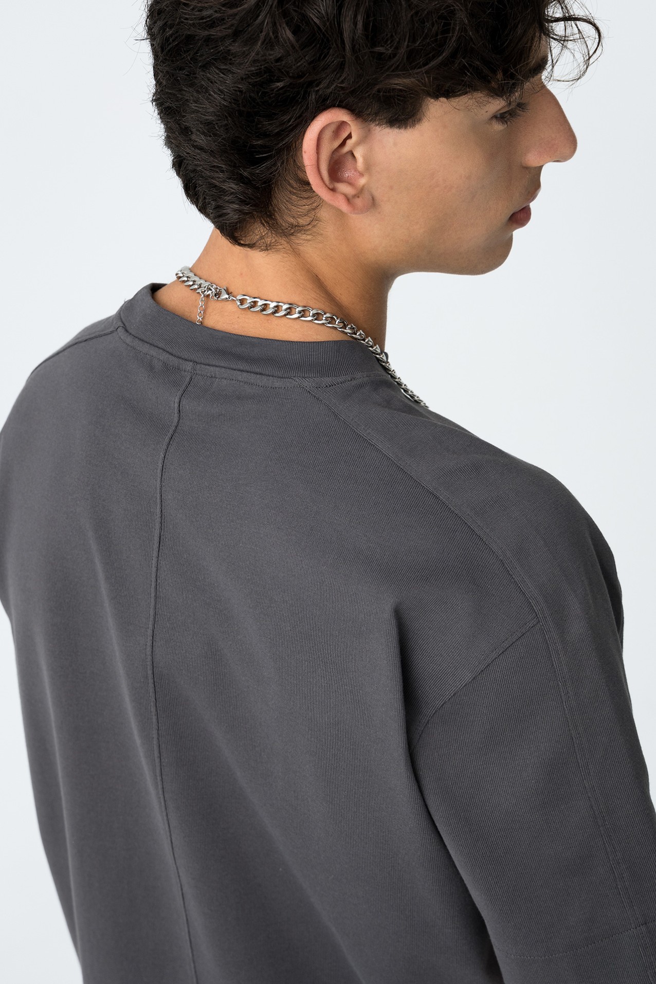 T-shirt com Estrutura e Costura