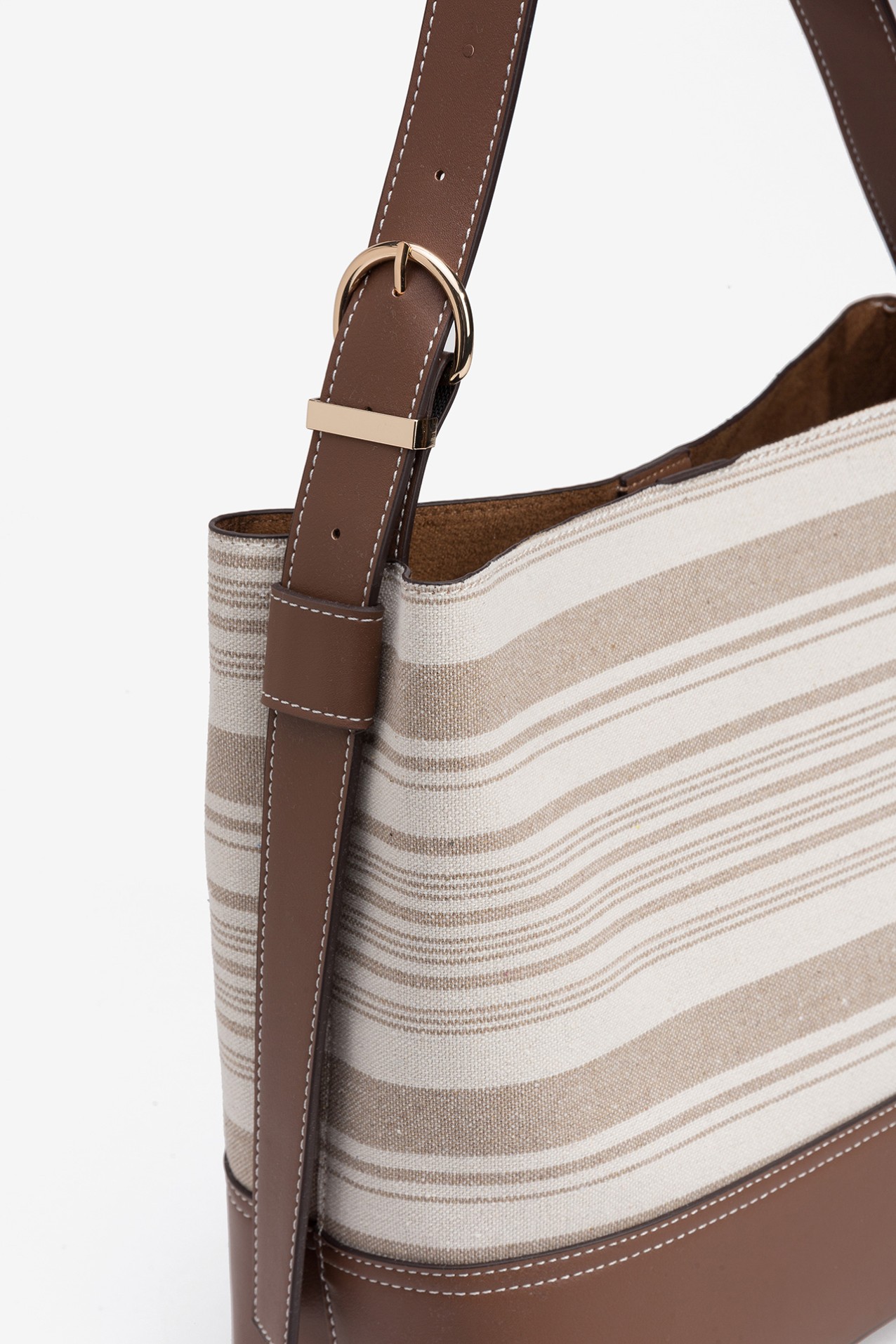 Contrasting Shoulder Bag