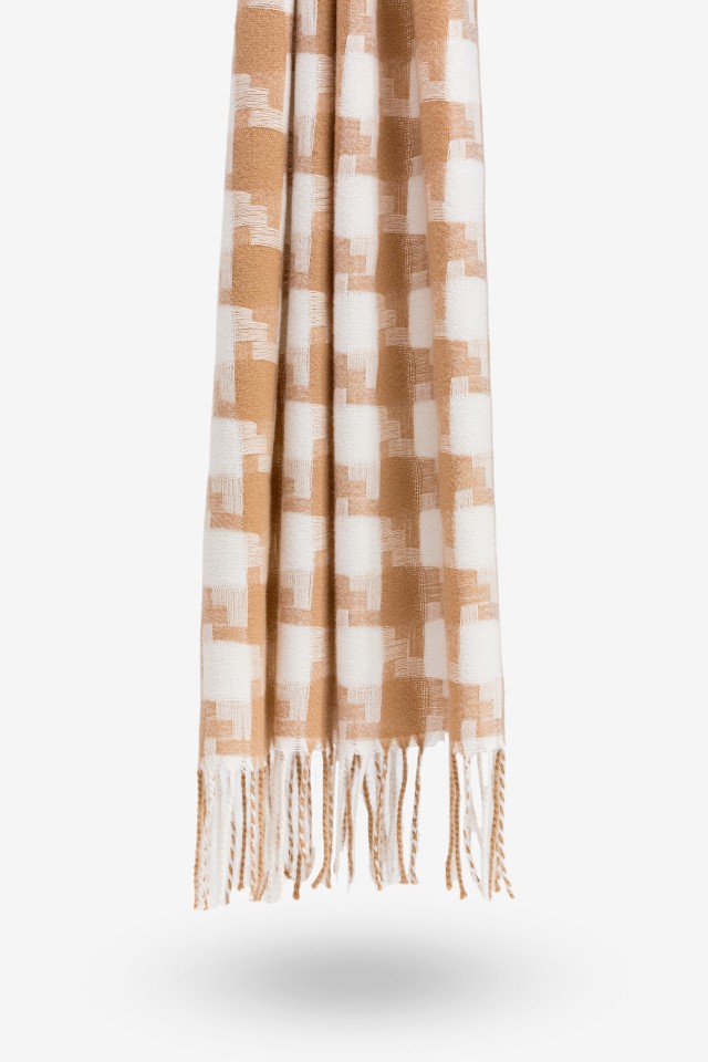 Plaid Scarf with Fringes