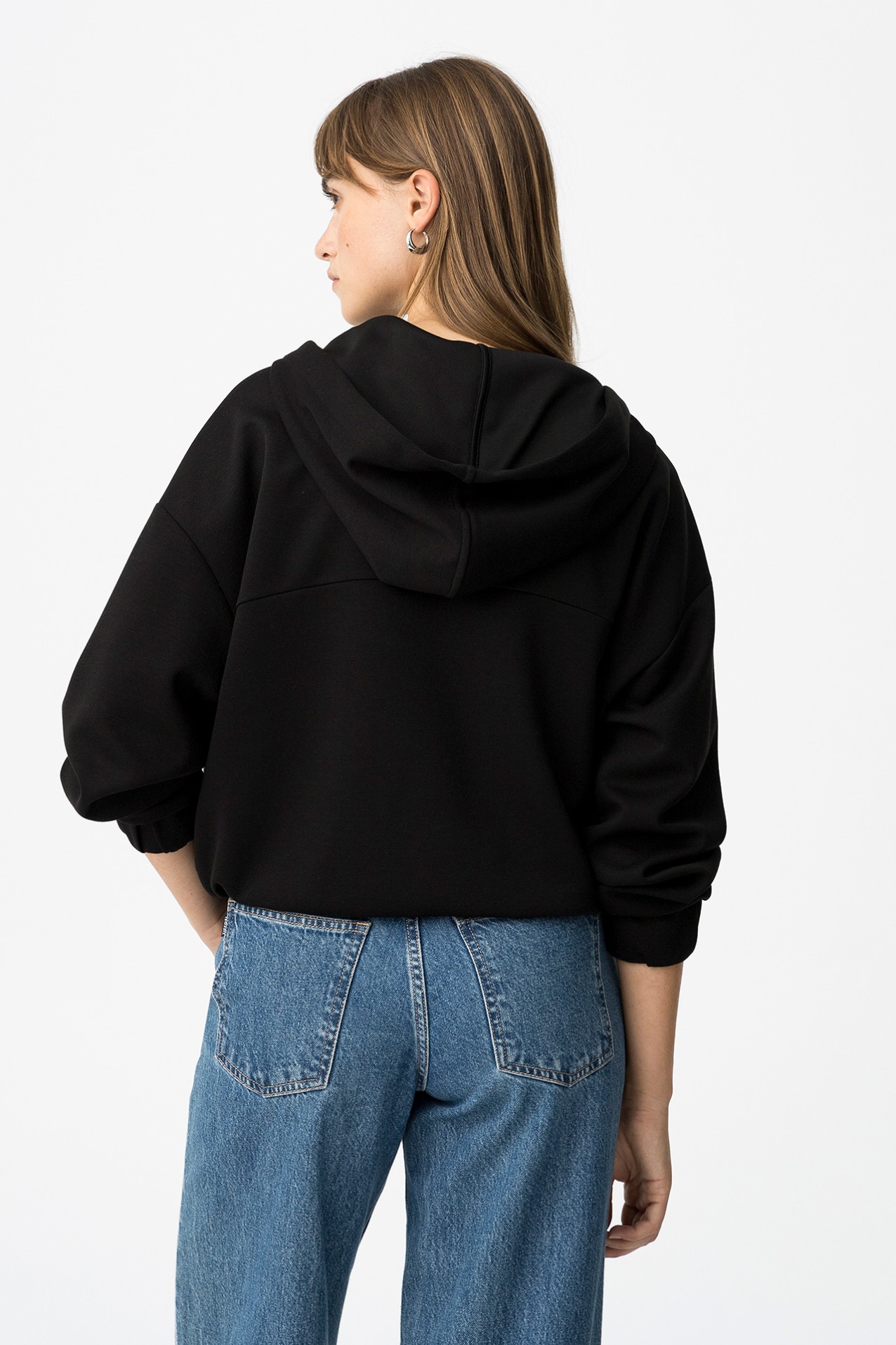 Chaqueta con capucha de gran tamao