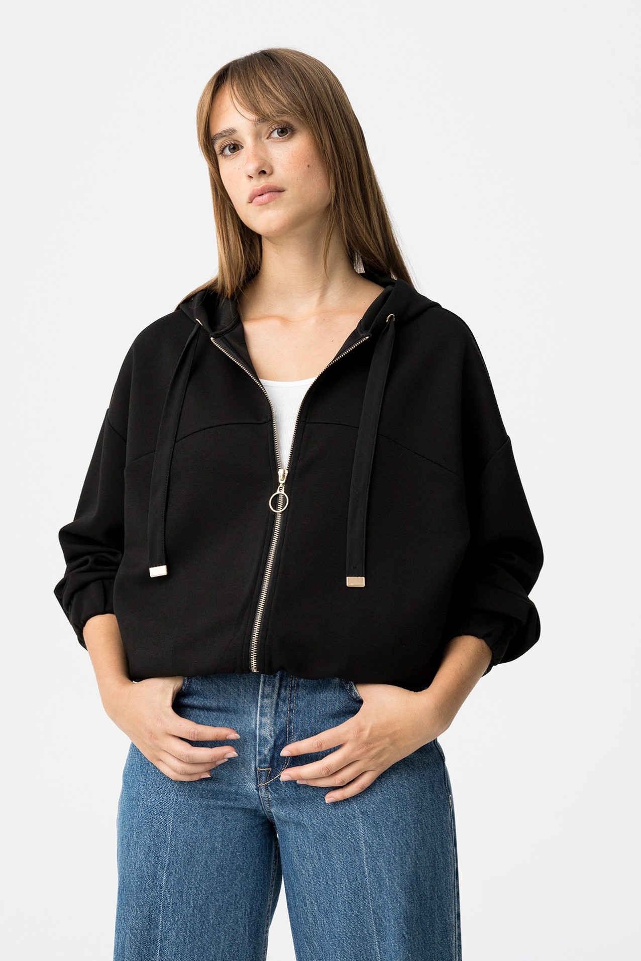 Chaqueta con capucha de gran tamao