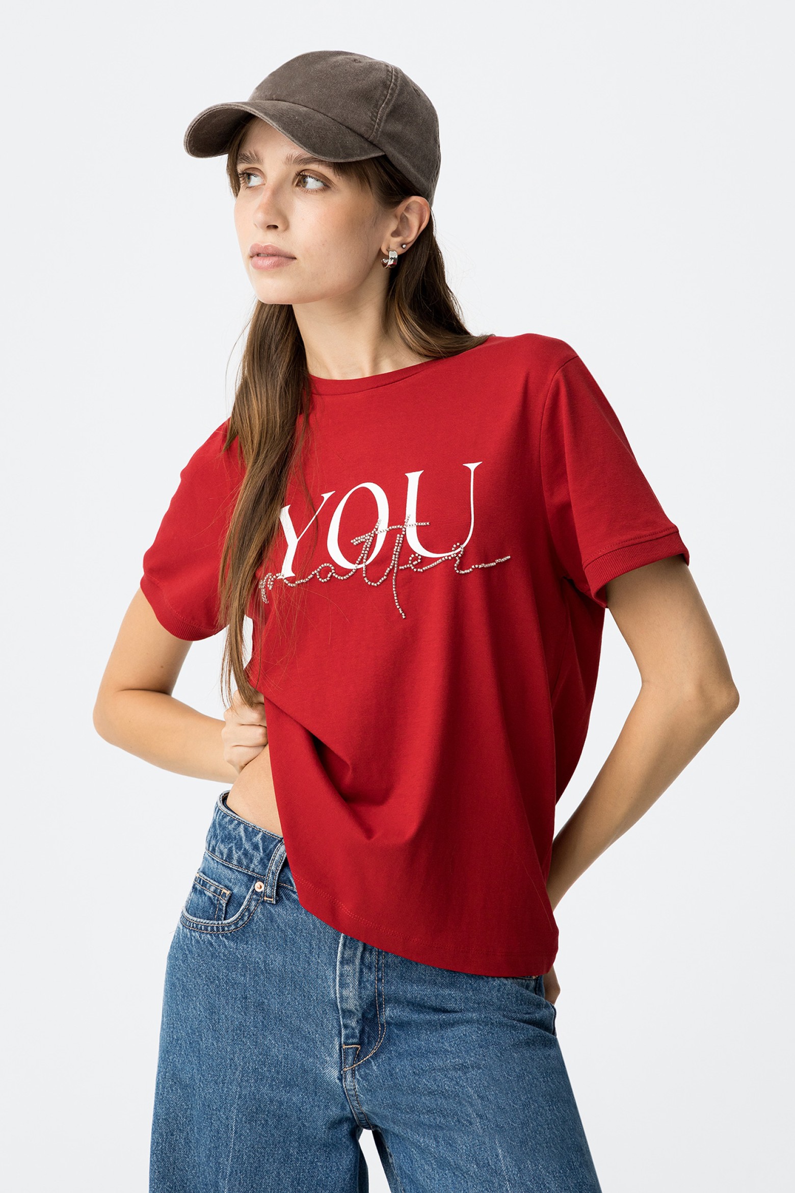 T-shirt com Estampado Frontal e Aplicaes