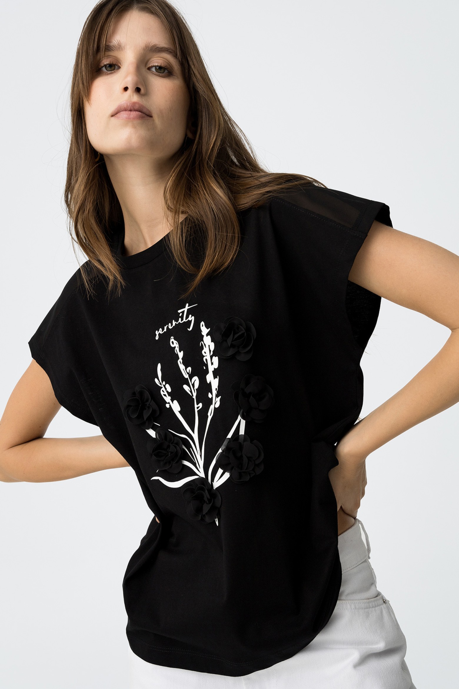 Camiseta con Aplicacin y Bordado Frontal