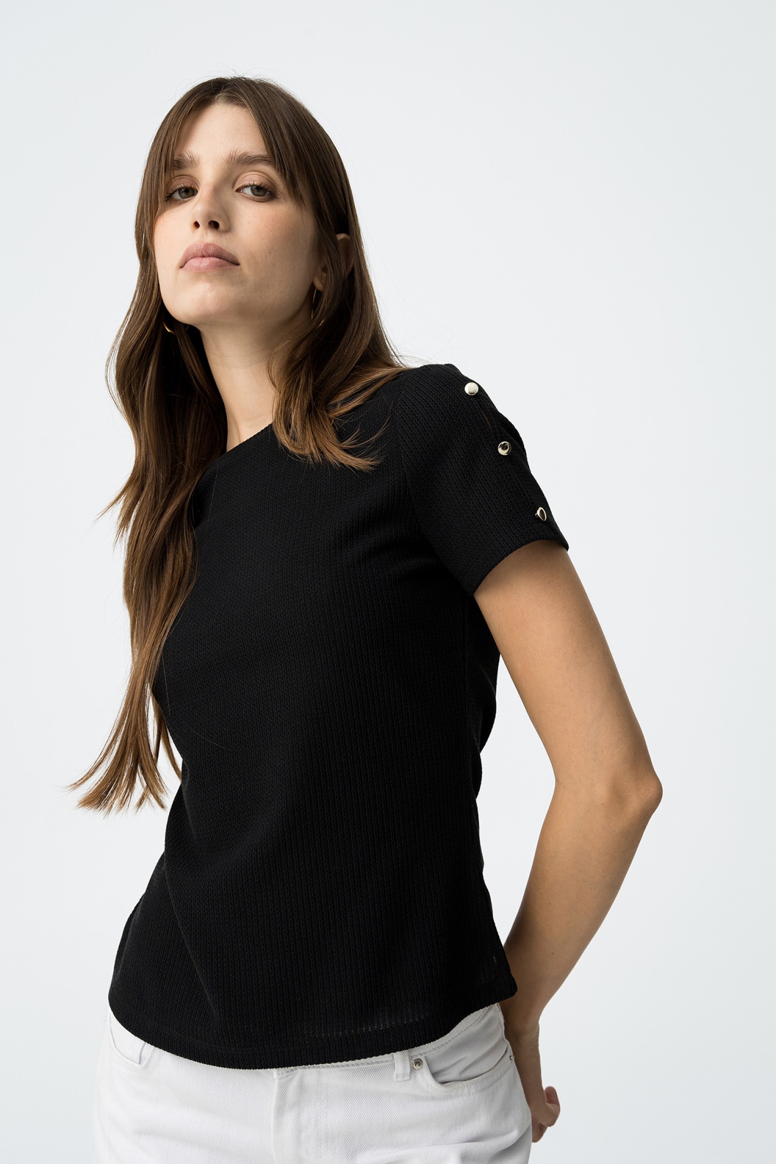 Camiseta con Textura y Botones