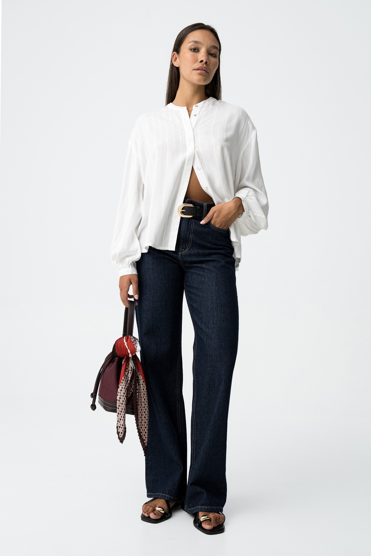 Blusa com Riscas e Fios Brilhantes