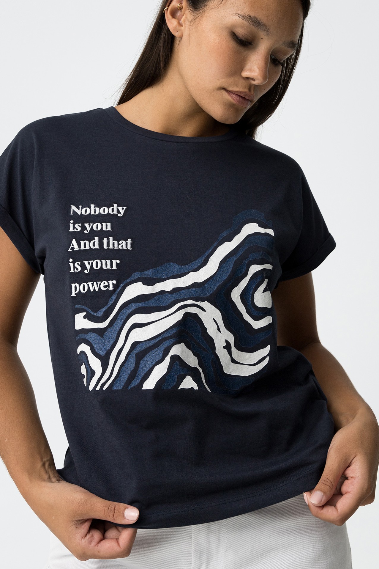 T-shirt com Estampado Brilhante