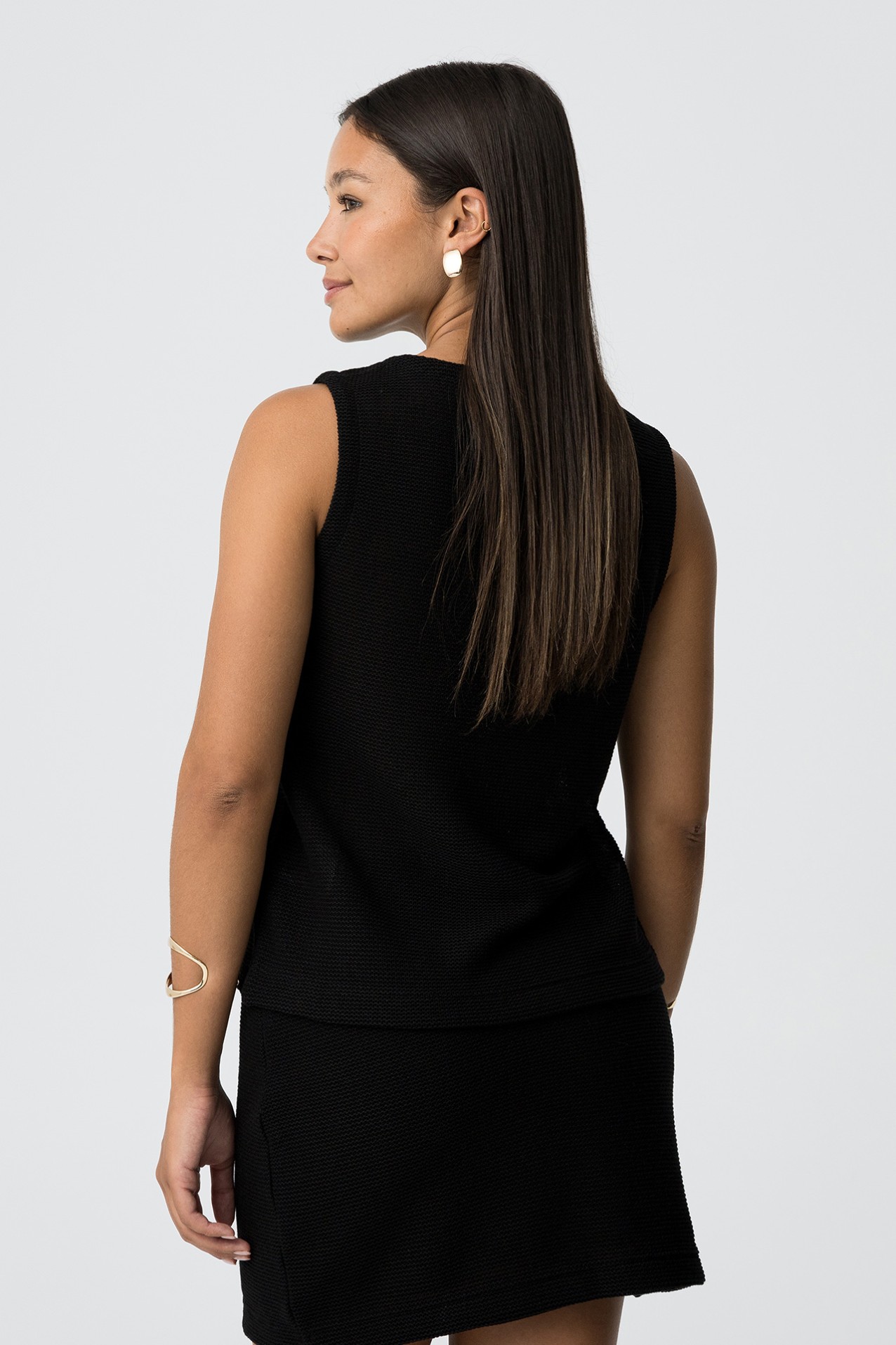 Top de Malha com Botes Decorativos