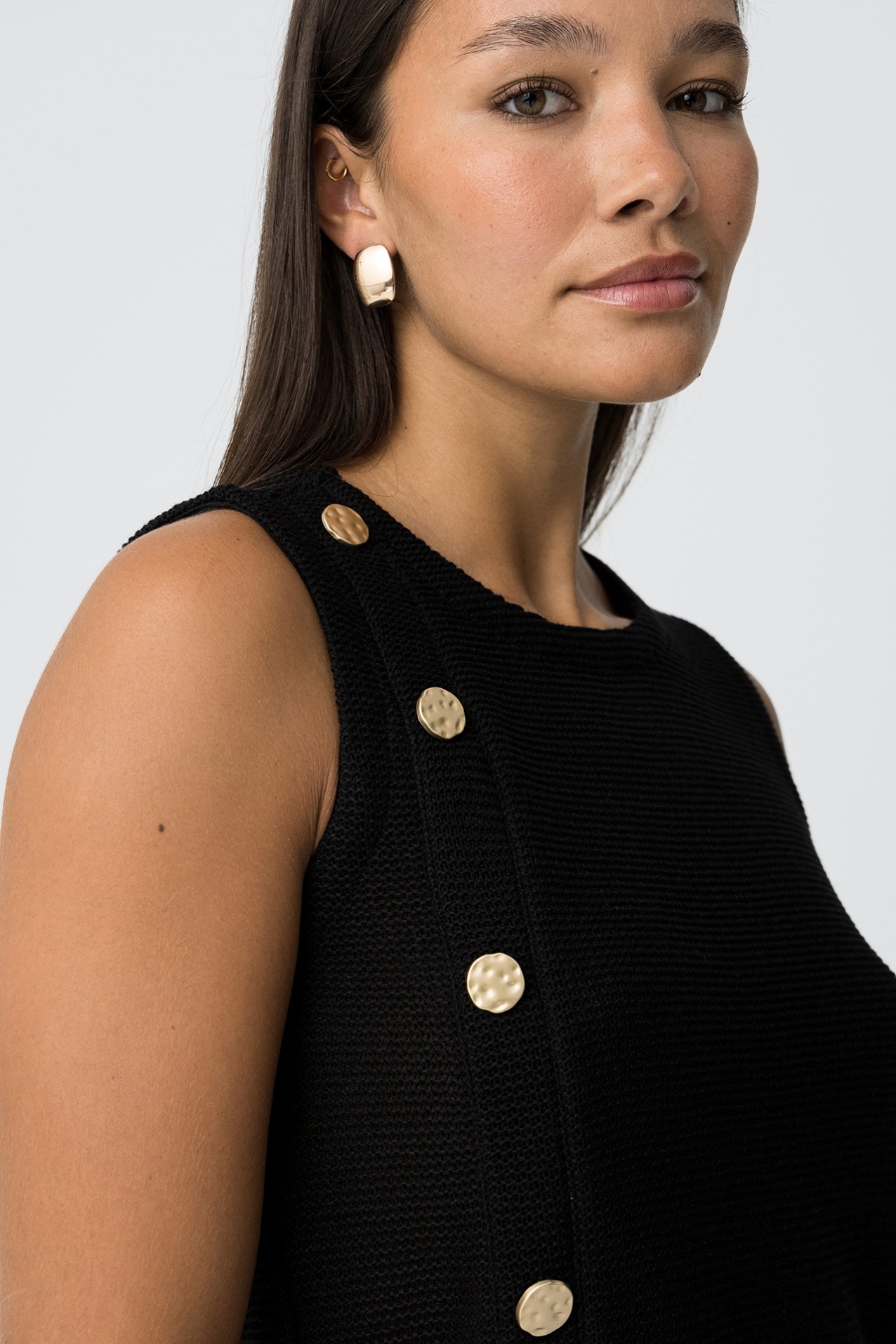 Top de Malha com Botes Decorativos