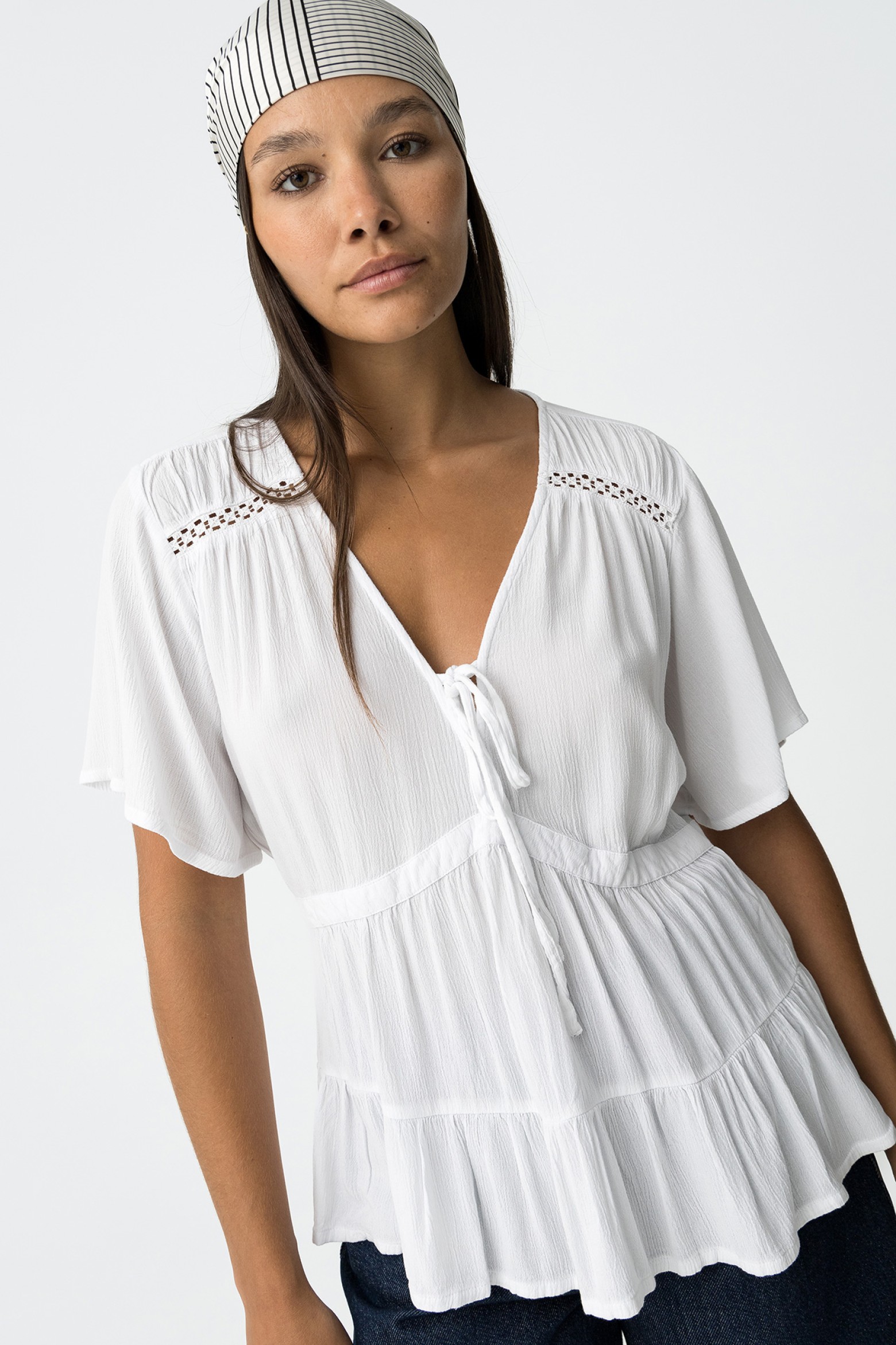 Blusa con Detalles de Encaje