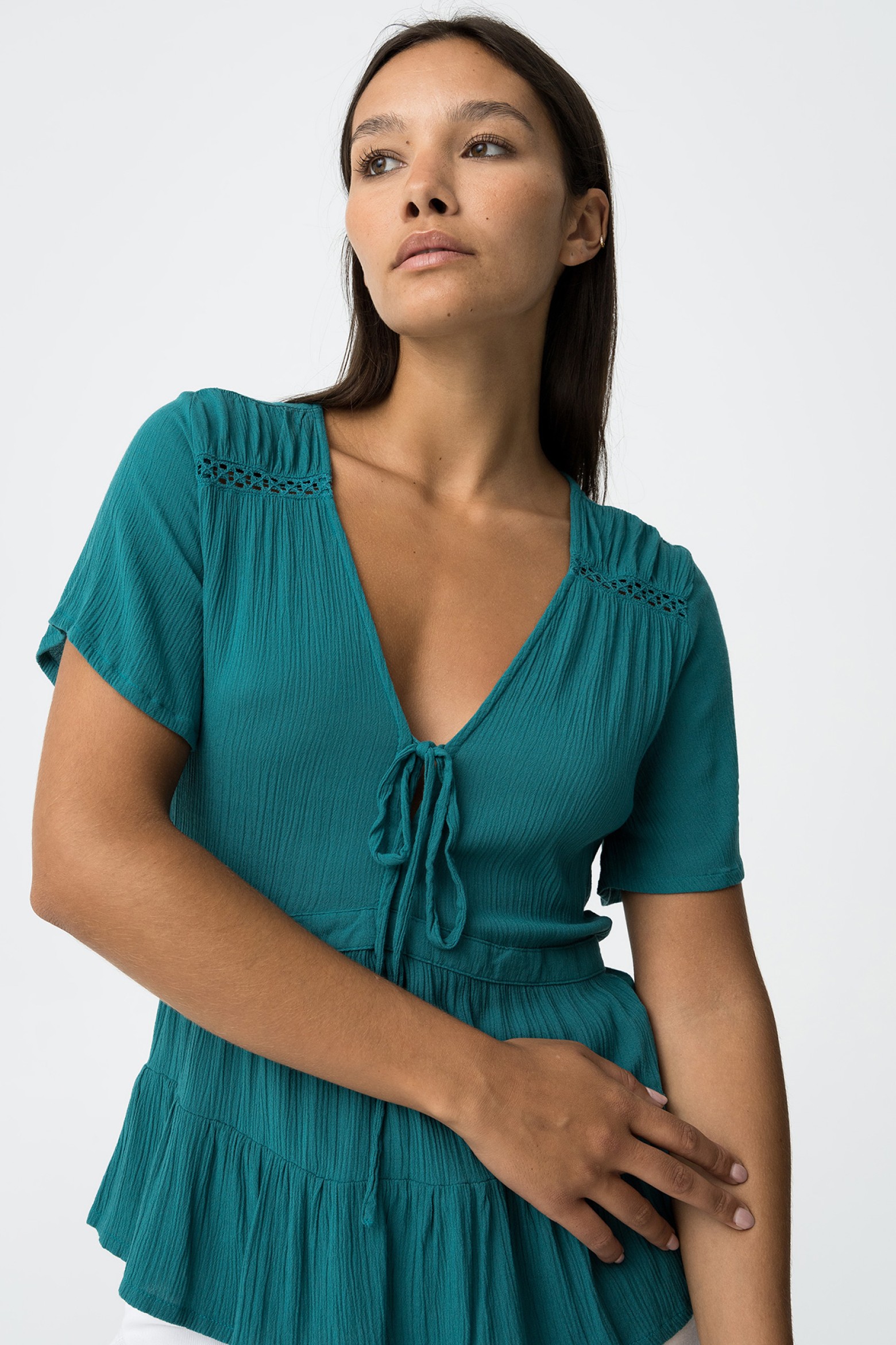 Blusa com Pormenores em Renda