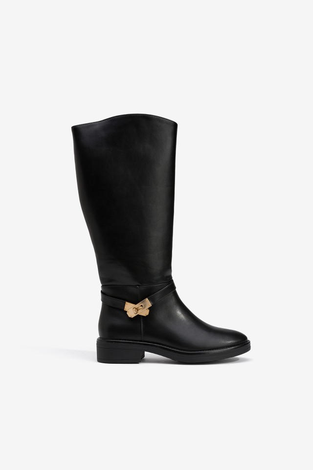 Botas Simonas con Hebilla