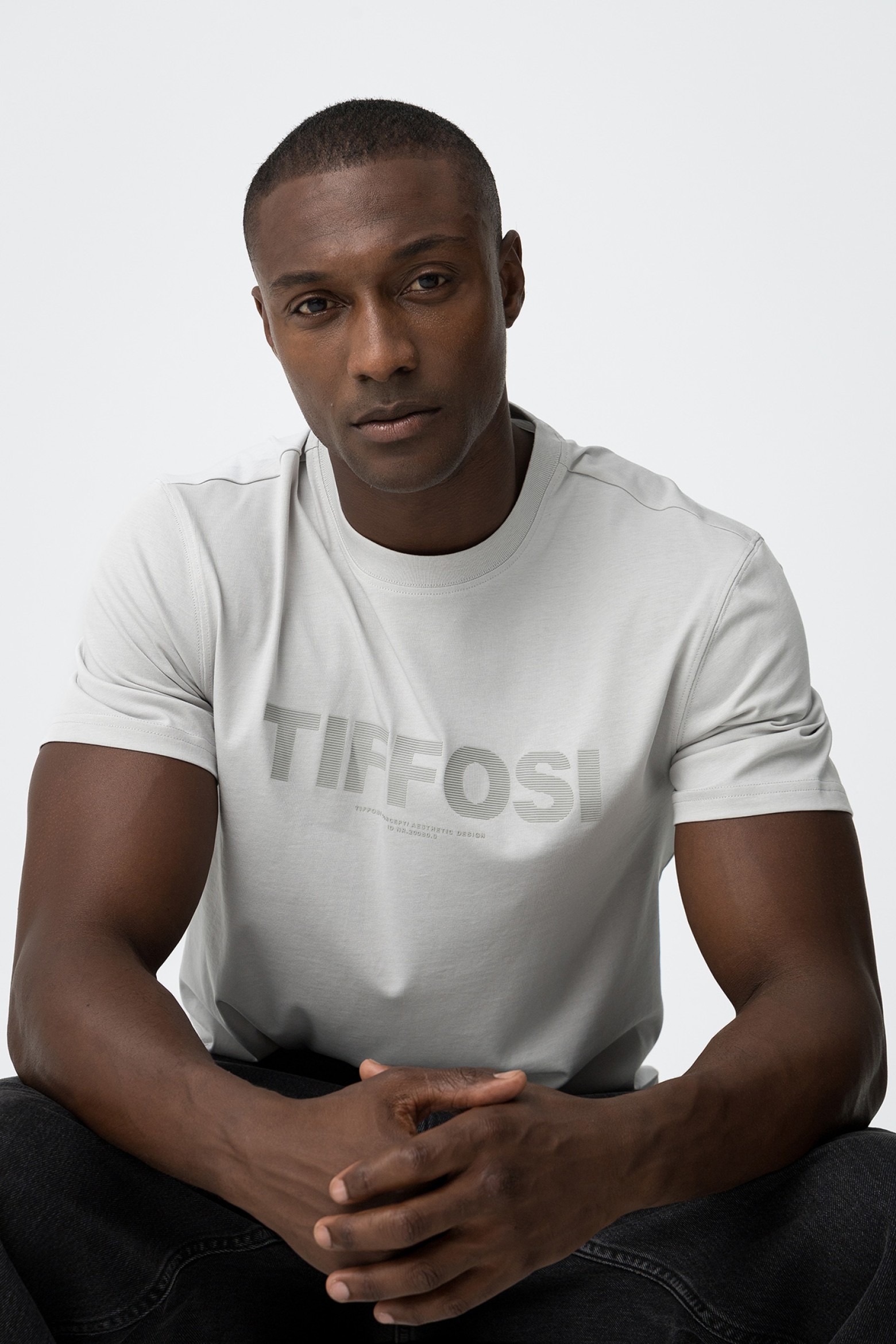 T-Shirt Estampada Com Relevo