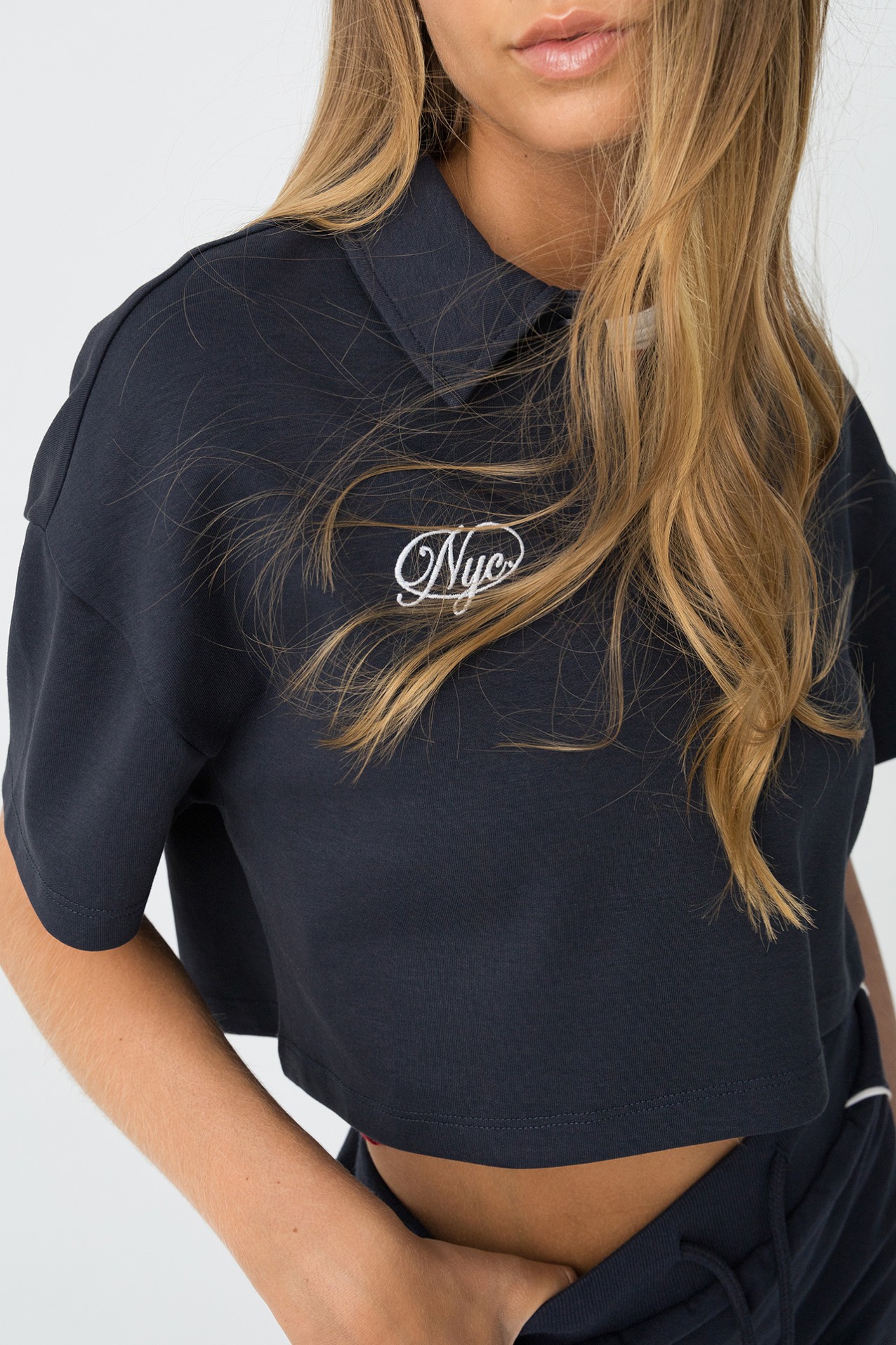 Polo Cropped Bordada