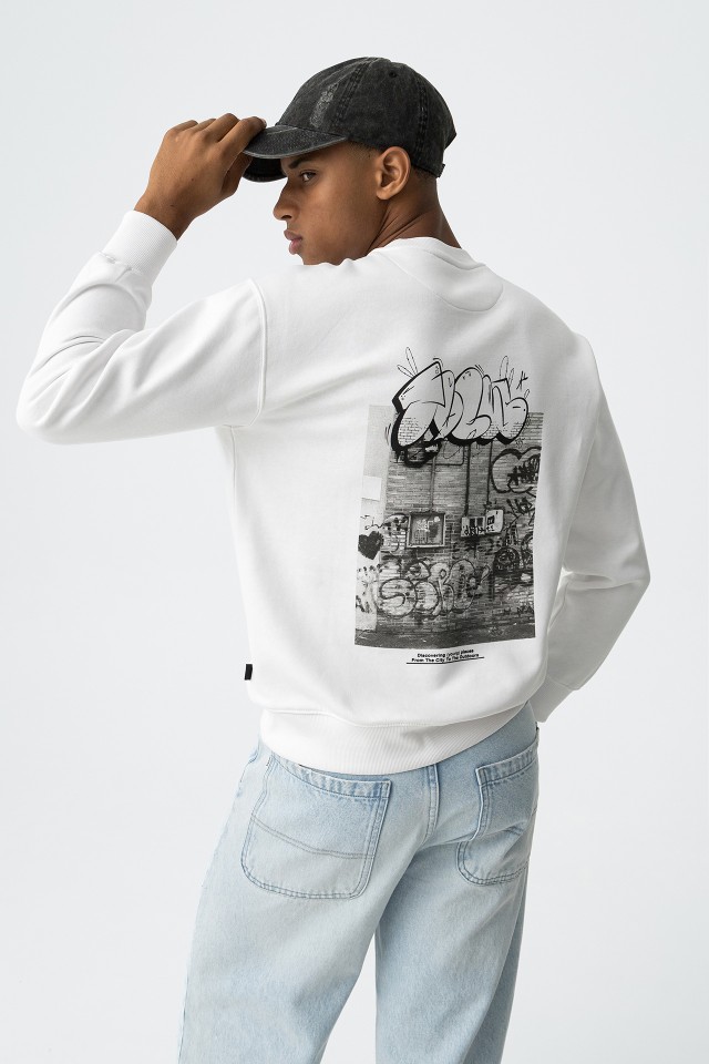 Sudadera con Estampado Graffiti