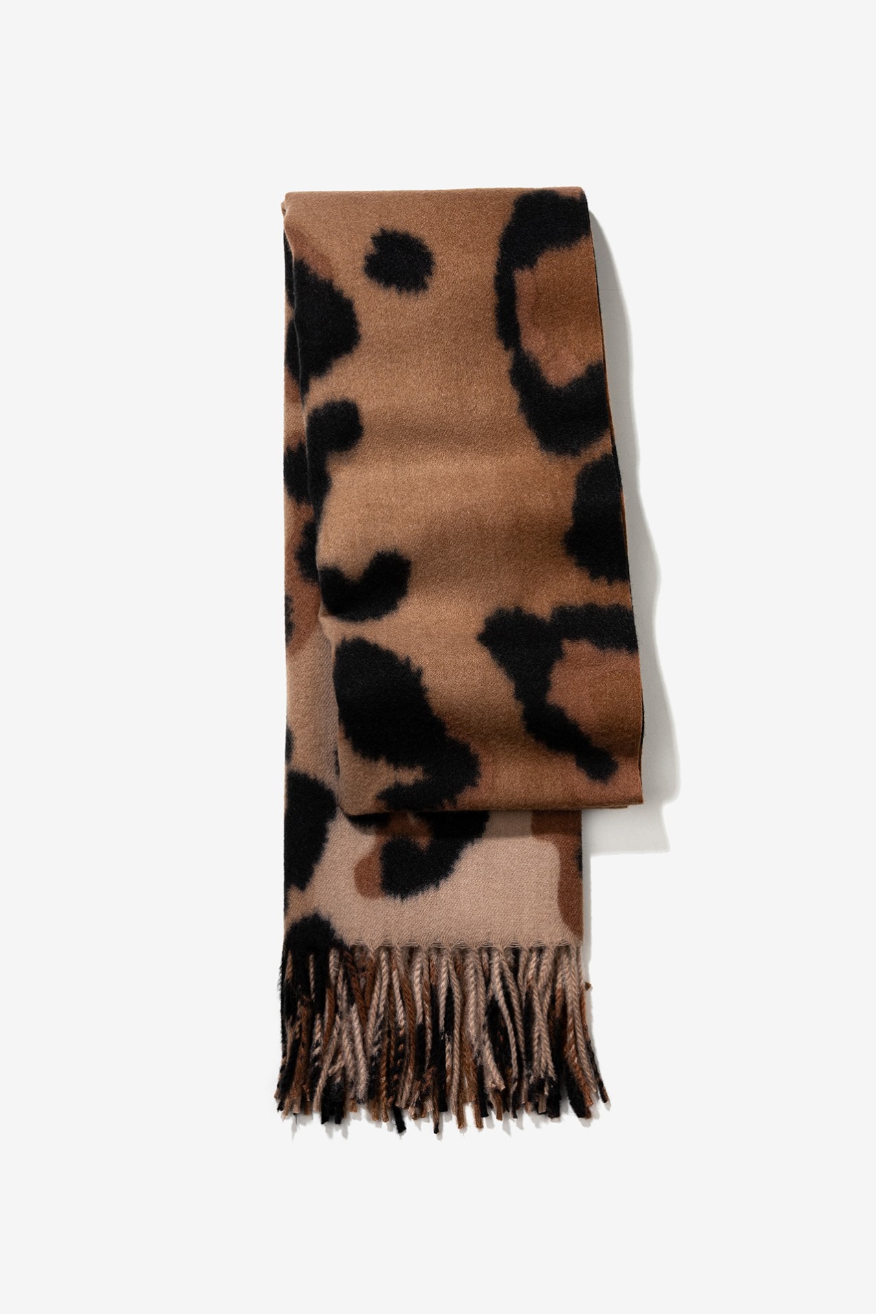 Bufanda Estampada Con Flecos