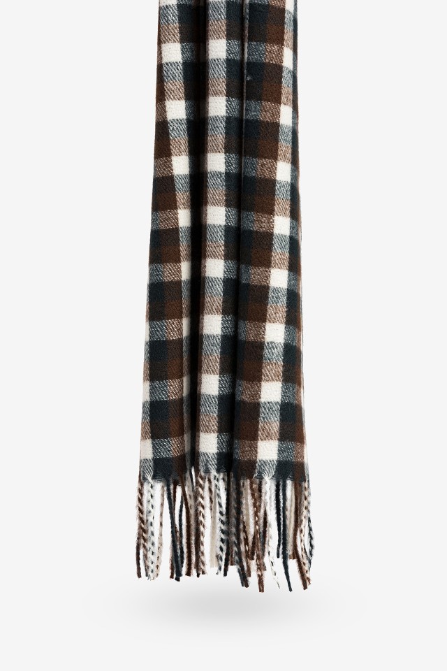 Checkered Scarf With Fringes