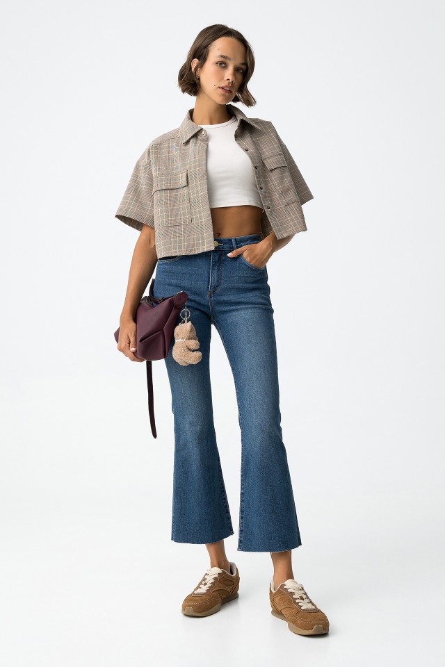 Push-Up Cropped Flare Jeans