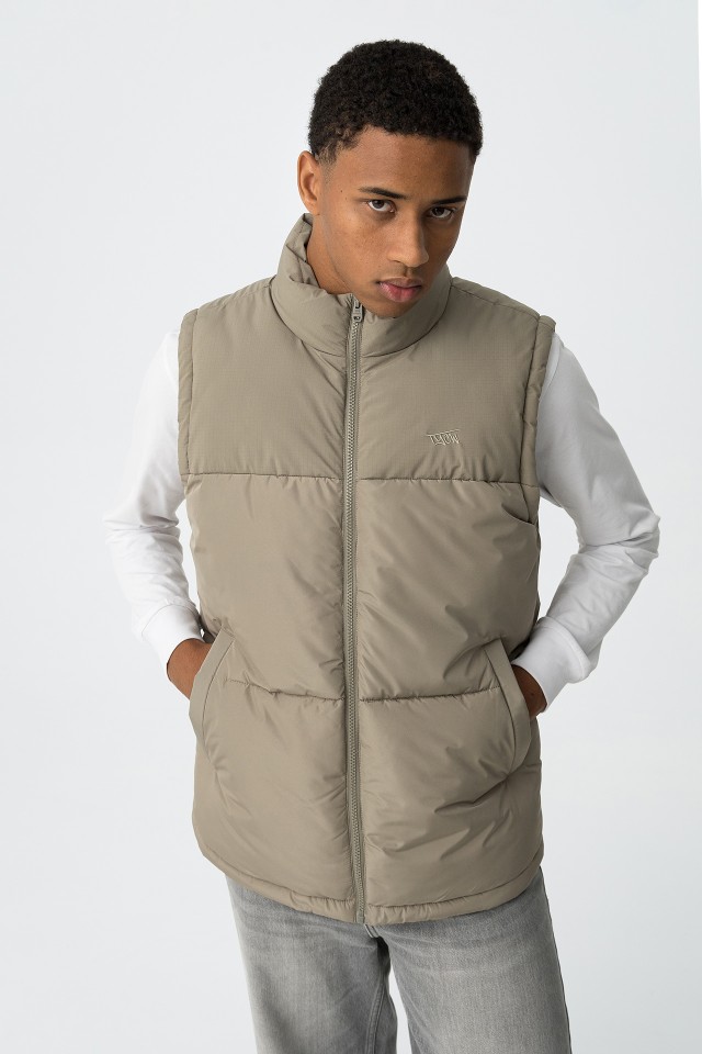 Relaxed fit padded vest