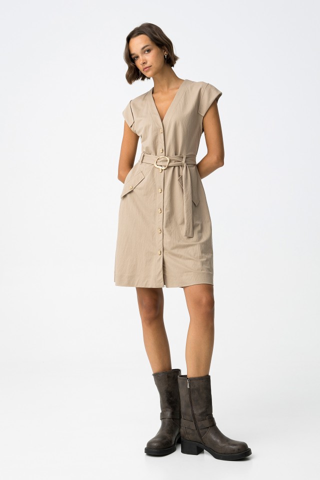 Vestido Midi com Botes e Cinto Ajustvel