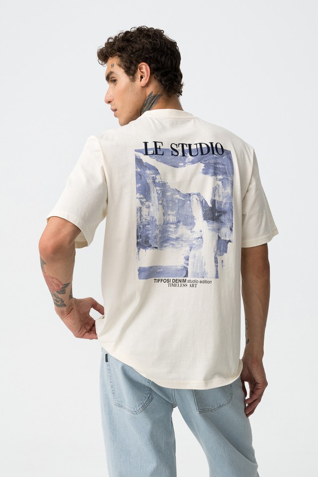 Relaxed fit T-shirt with back embroidery