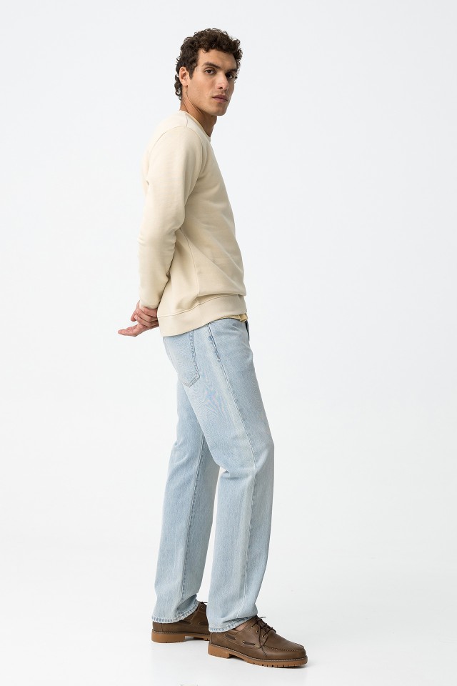 Austin Straight Fit Jeans