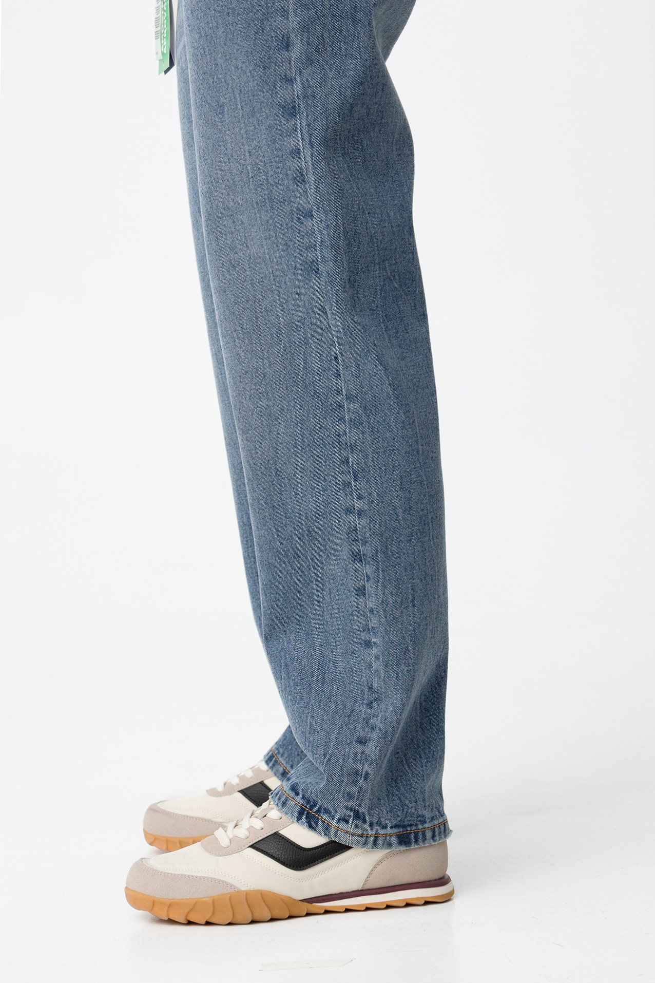 Taylor Straight Fit Jeans