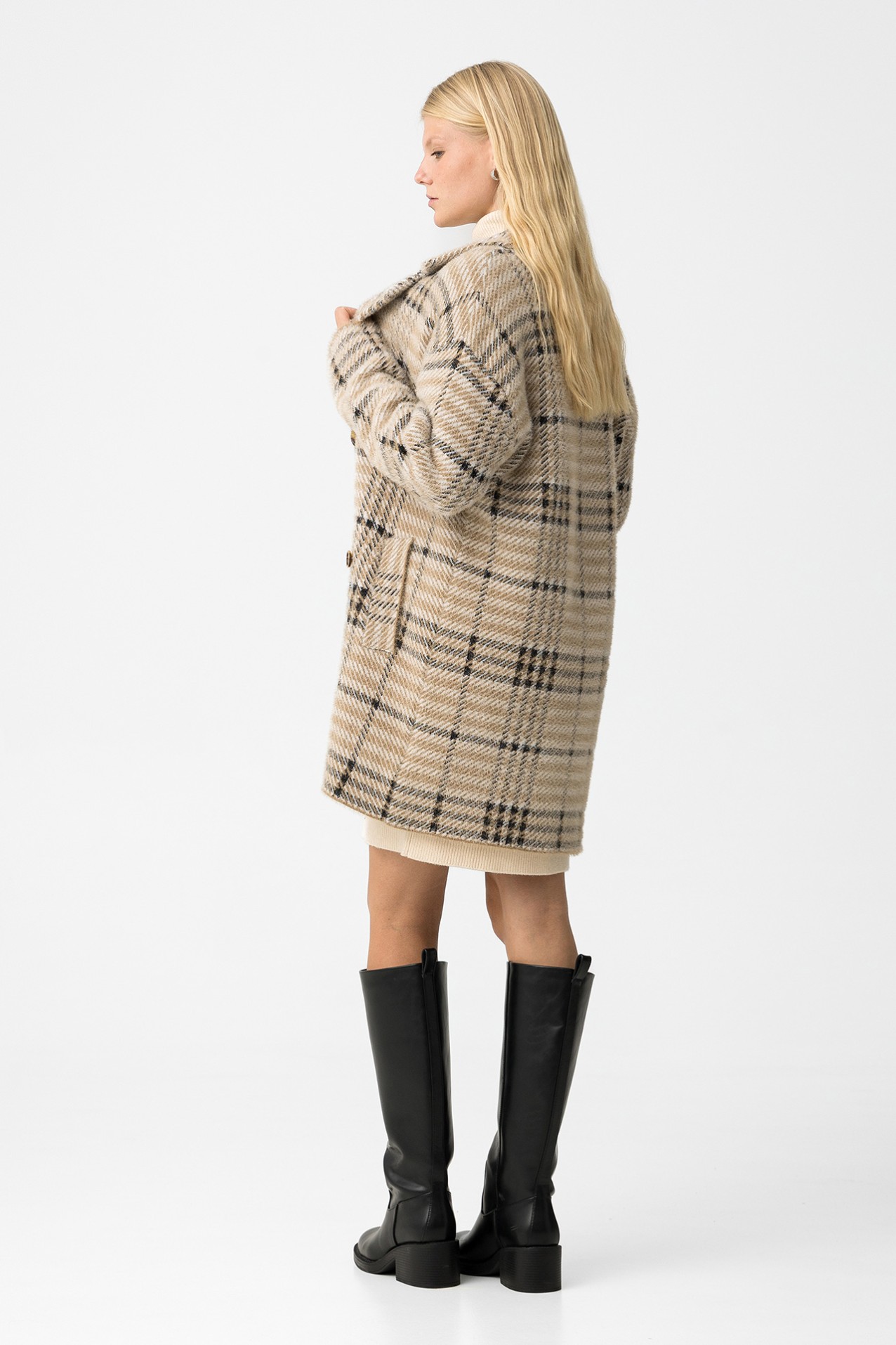 Relaxed fuzzy knit cardigan