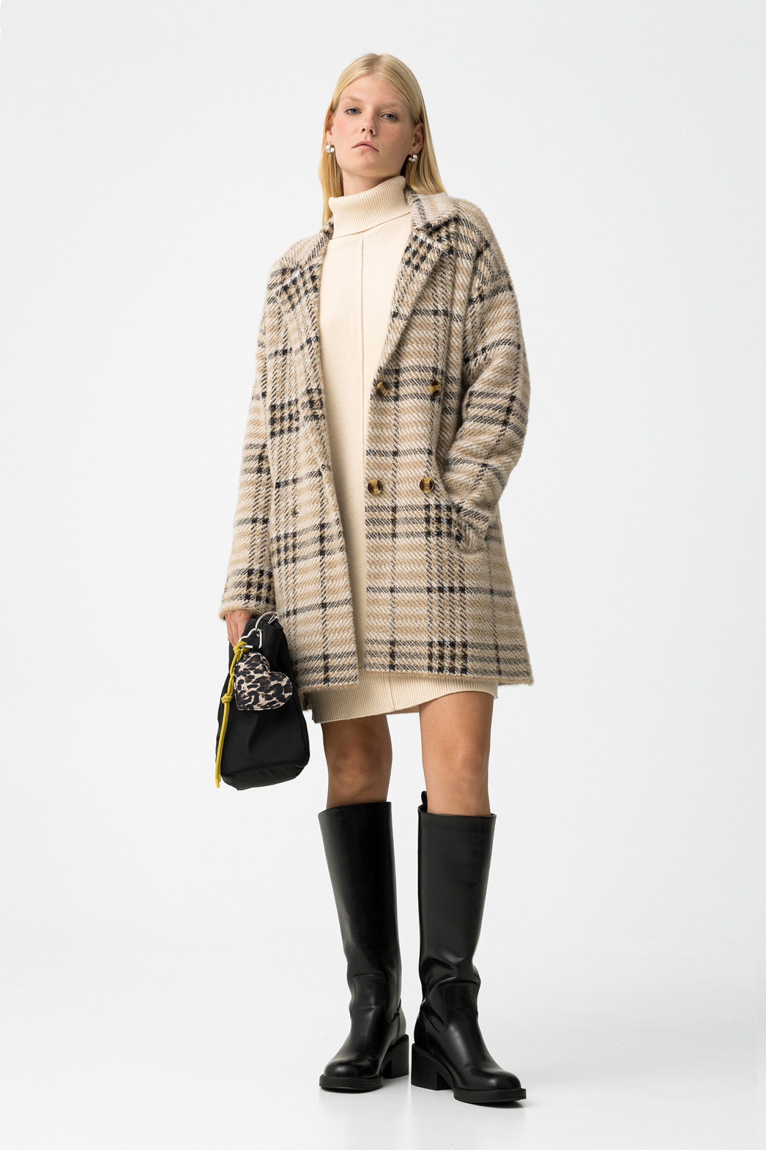 Relaxed fuzzy knit cardigan