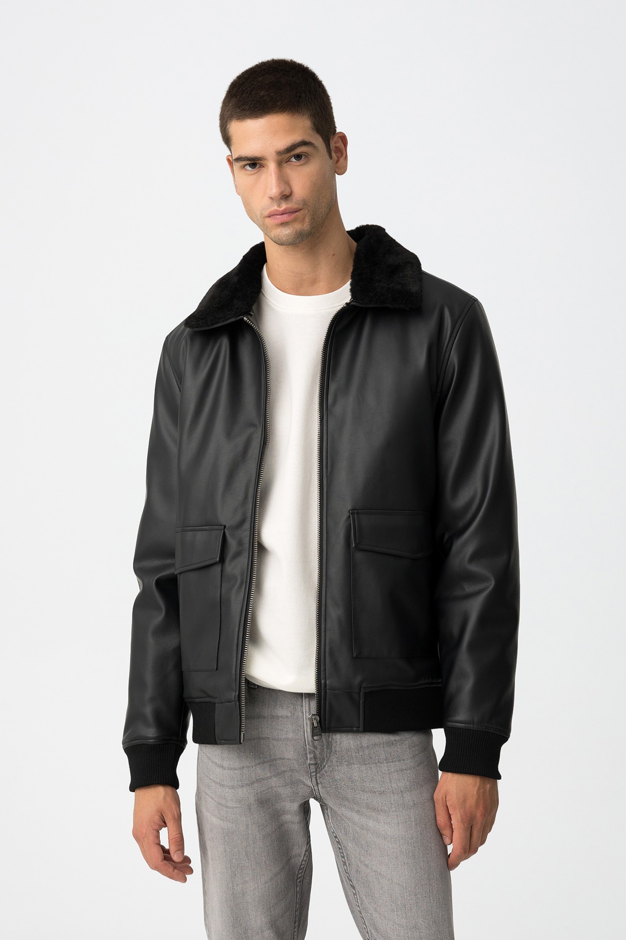 Casaco Bomber Efeito Pele