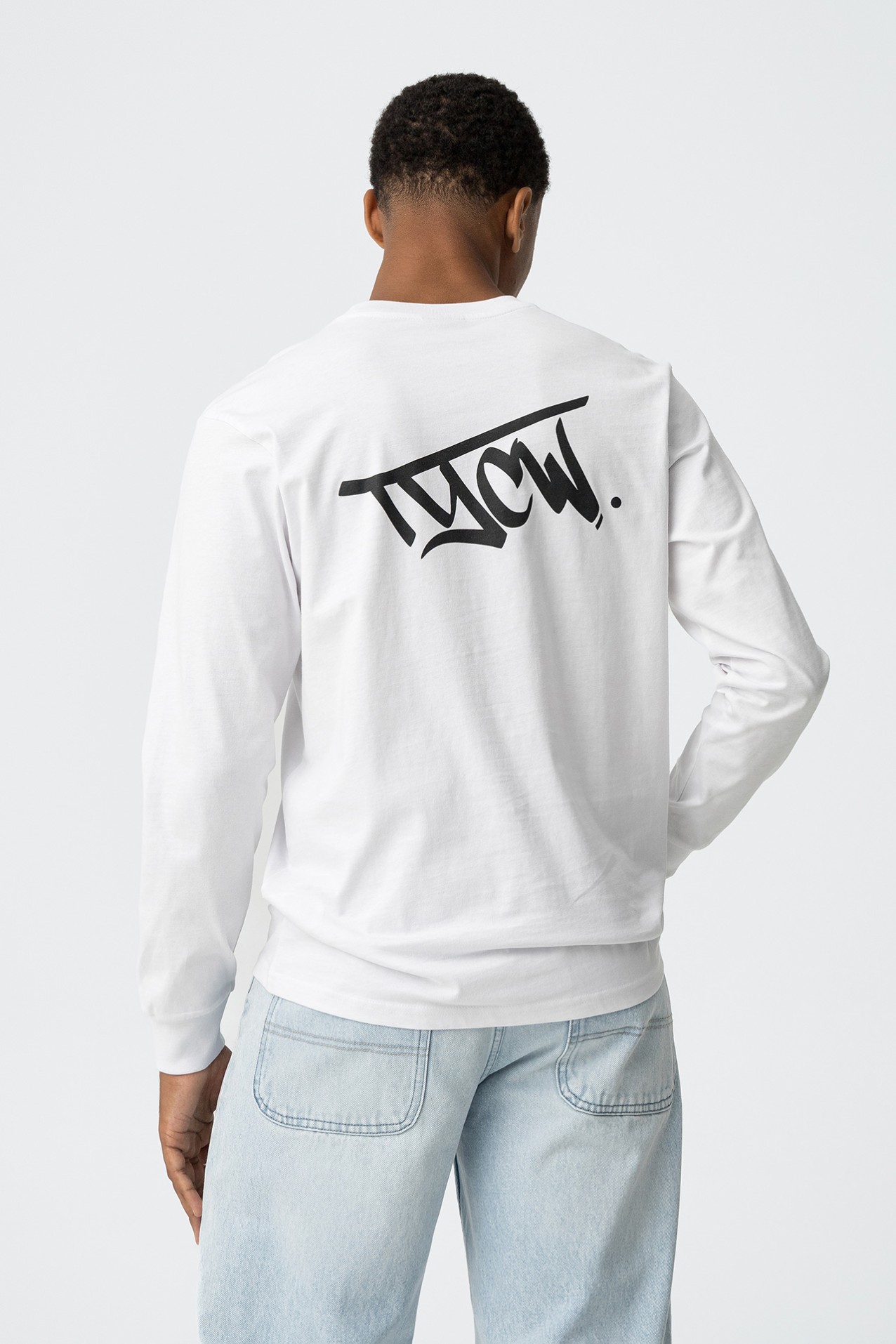 Camiseta Manga Larga Con Espalda Estampada