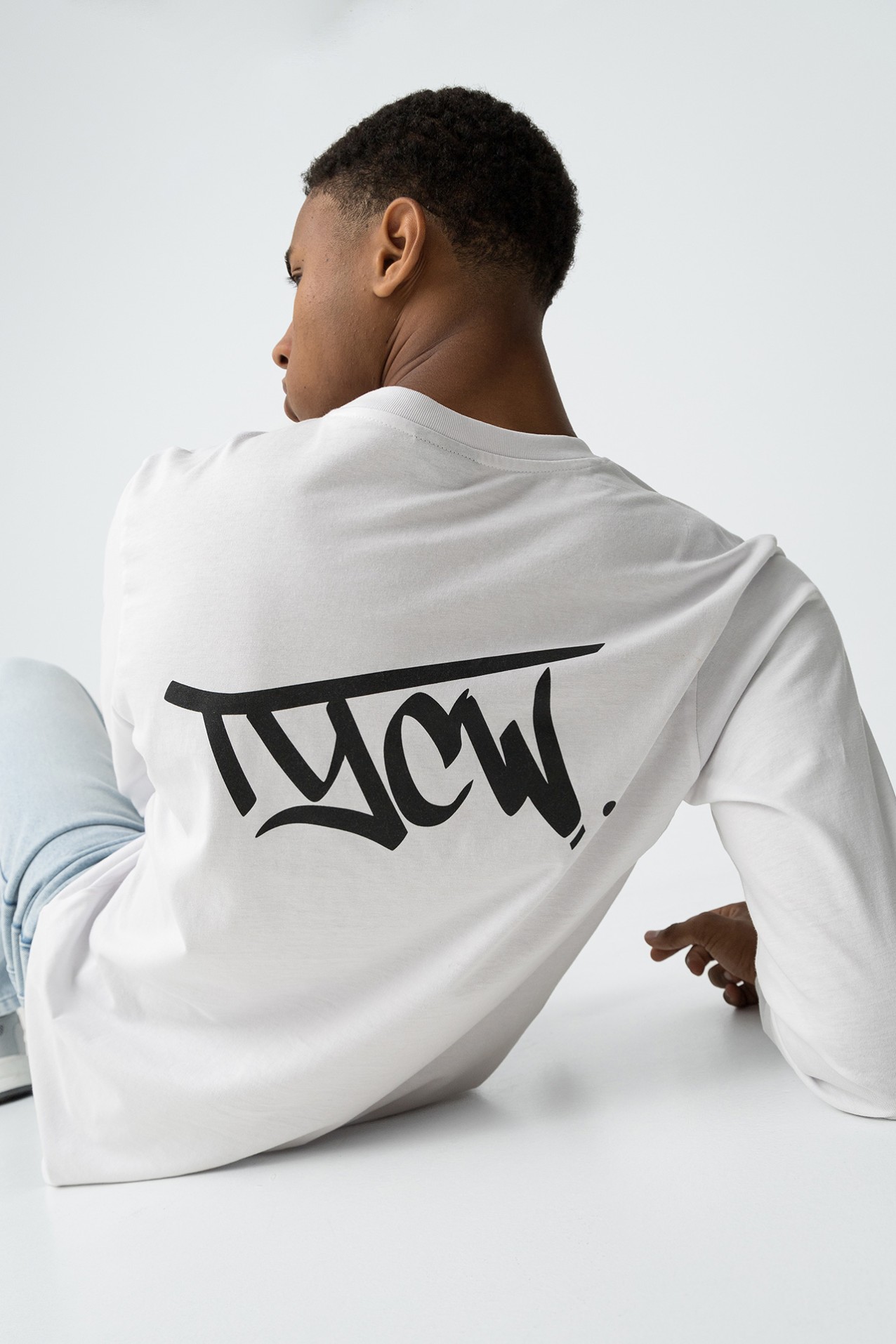 Camiseta Manga Larga Con Espalda Estampada