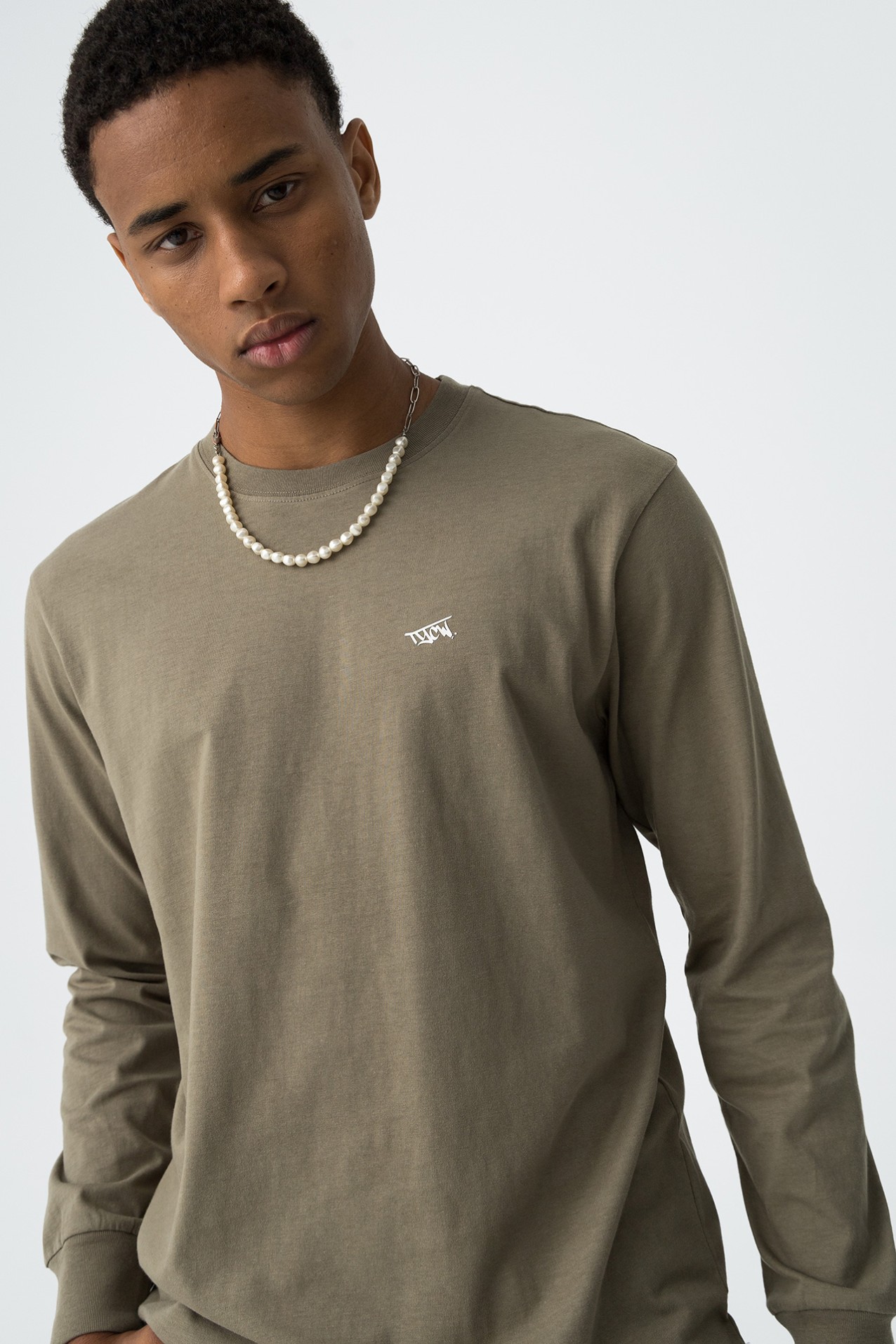 T-Shirt Manga Longa Costas Estampadas