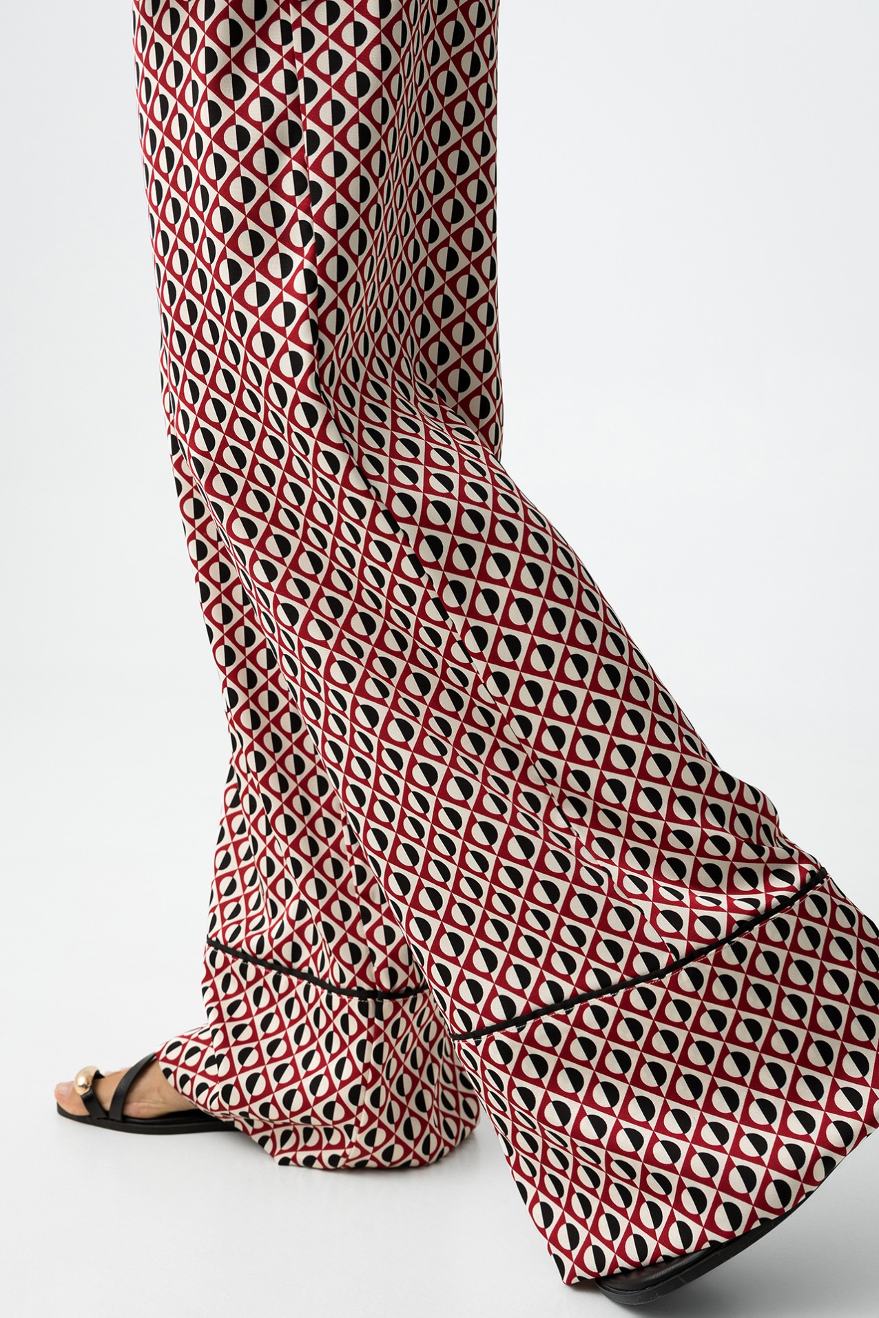 Printed Wide Leg Pants With Trim