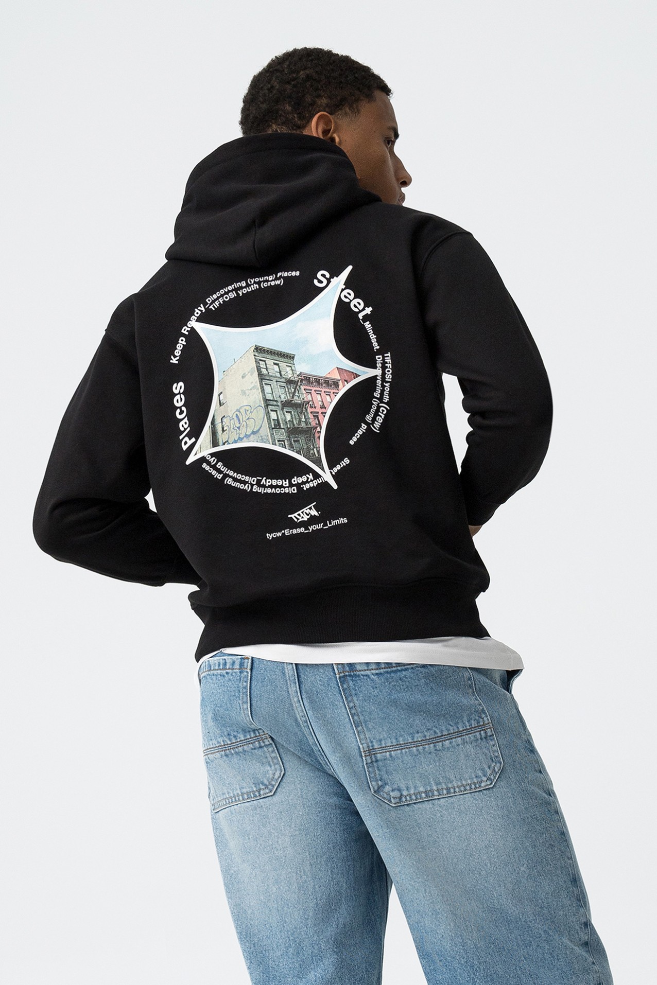 Hoodie Relaxed com Costas Estampadas