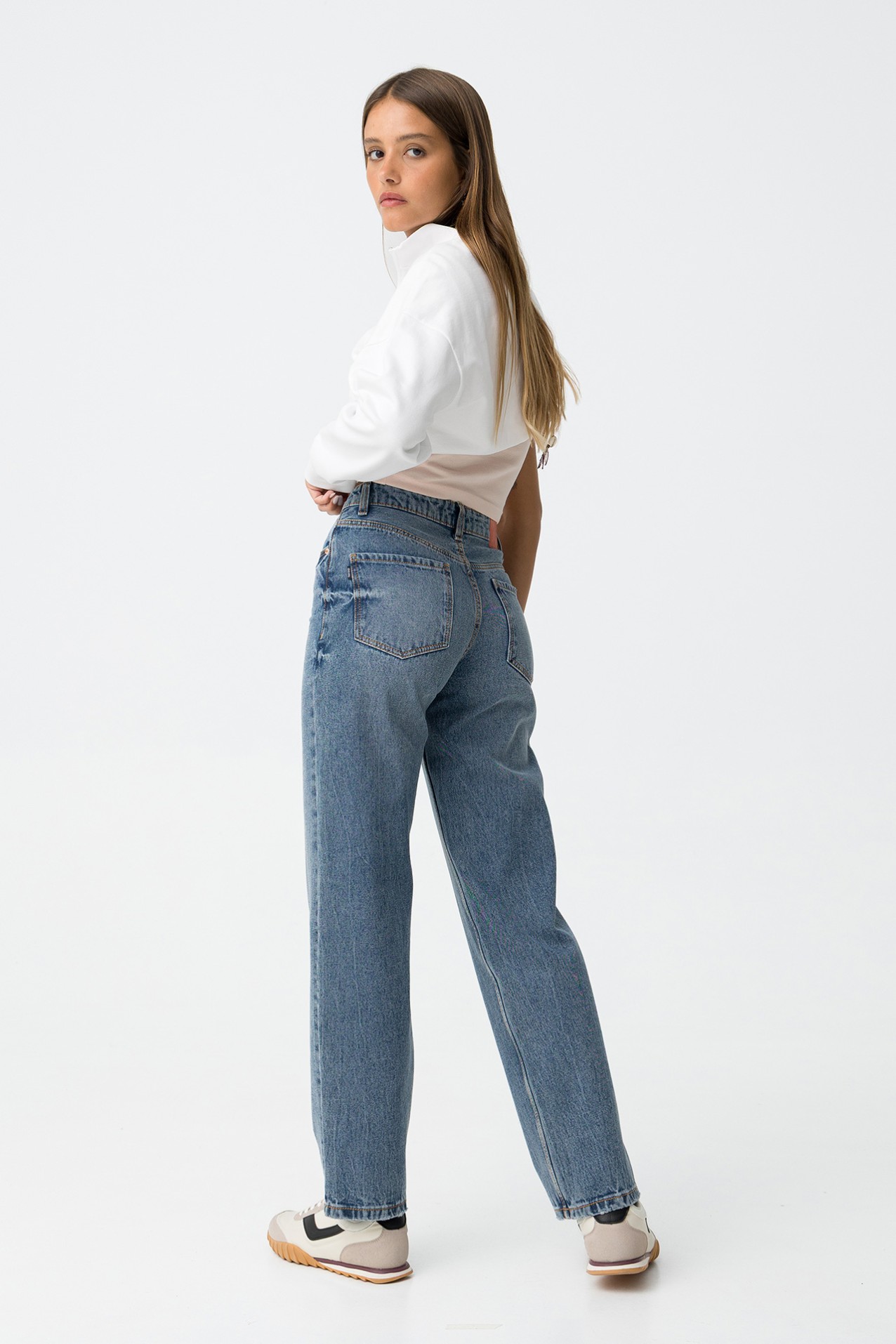Taylor Straight Fit Jeans
