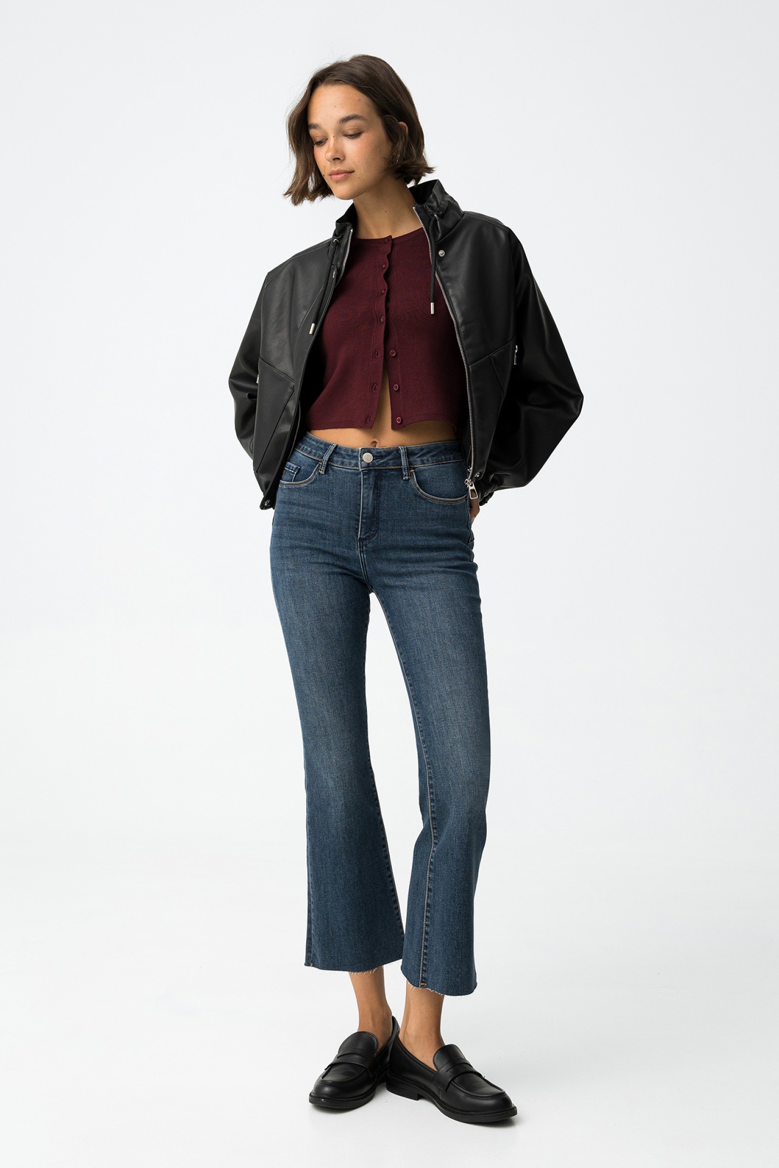Push-Up Cropped Flare Jeans
