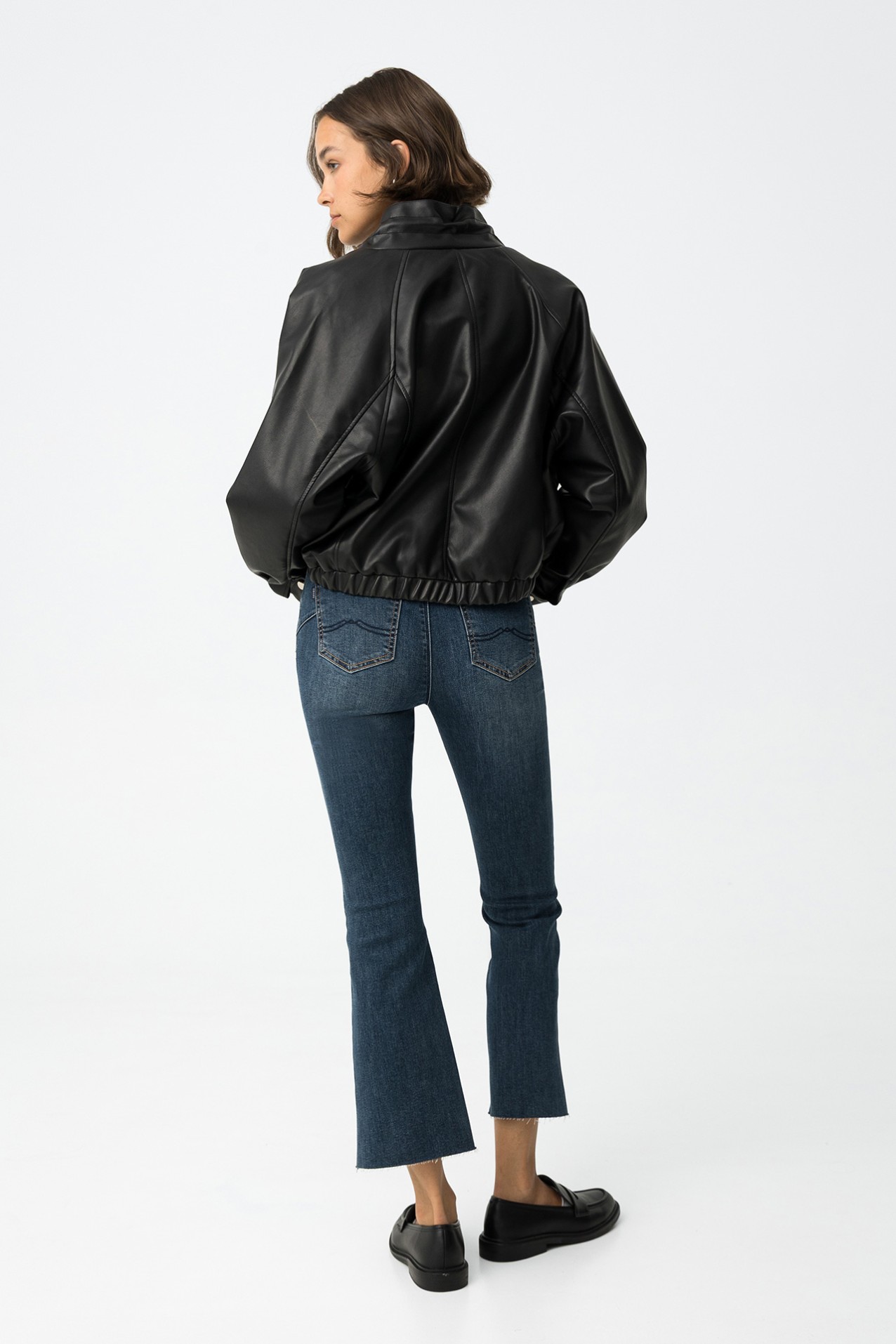 Push-Up Cropped Flare Jeans