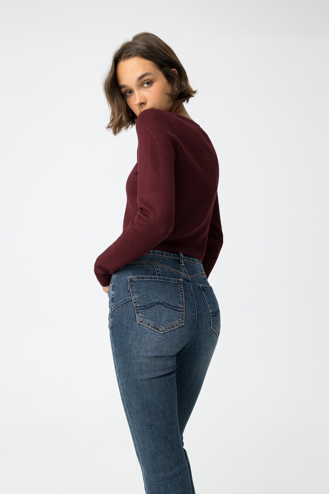 Push-Up Cropped Flare Jeans