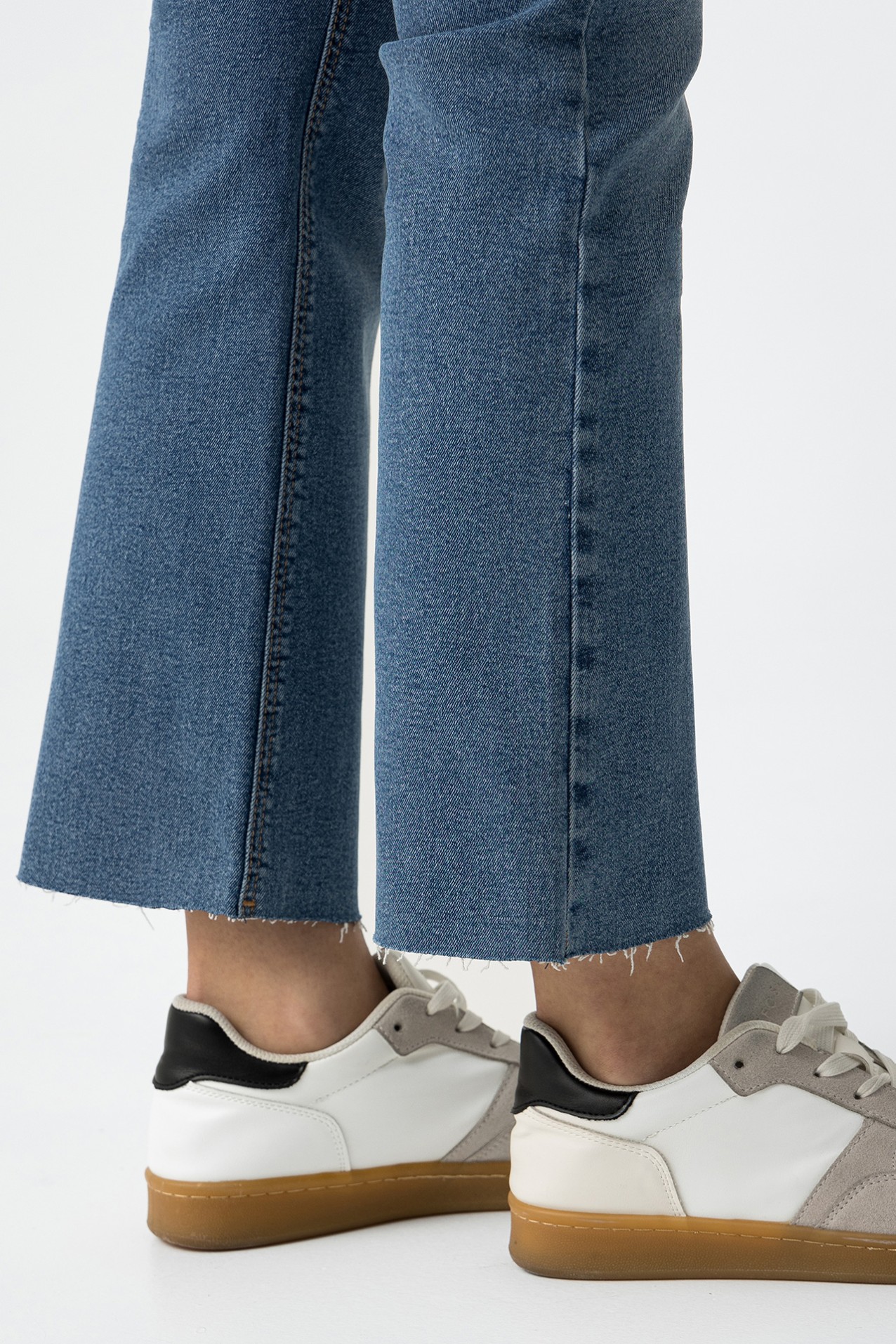 Megan Cropped Flare Jeans